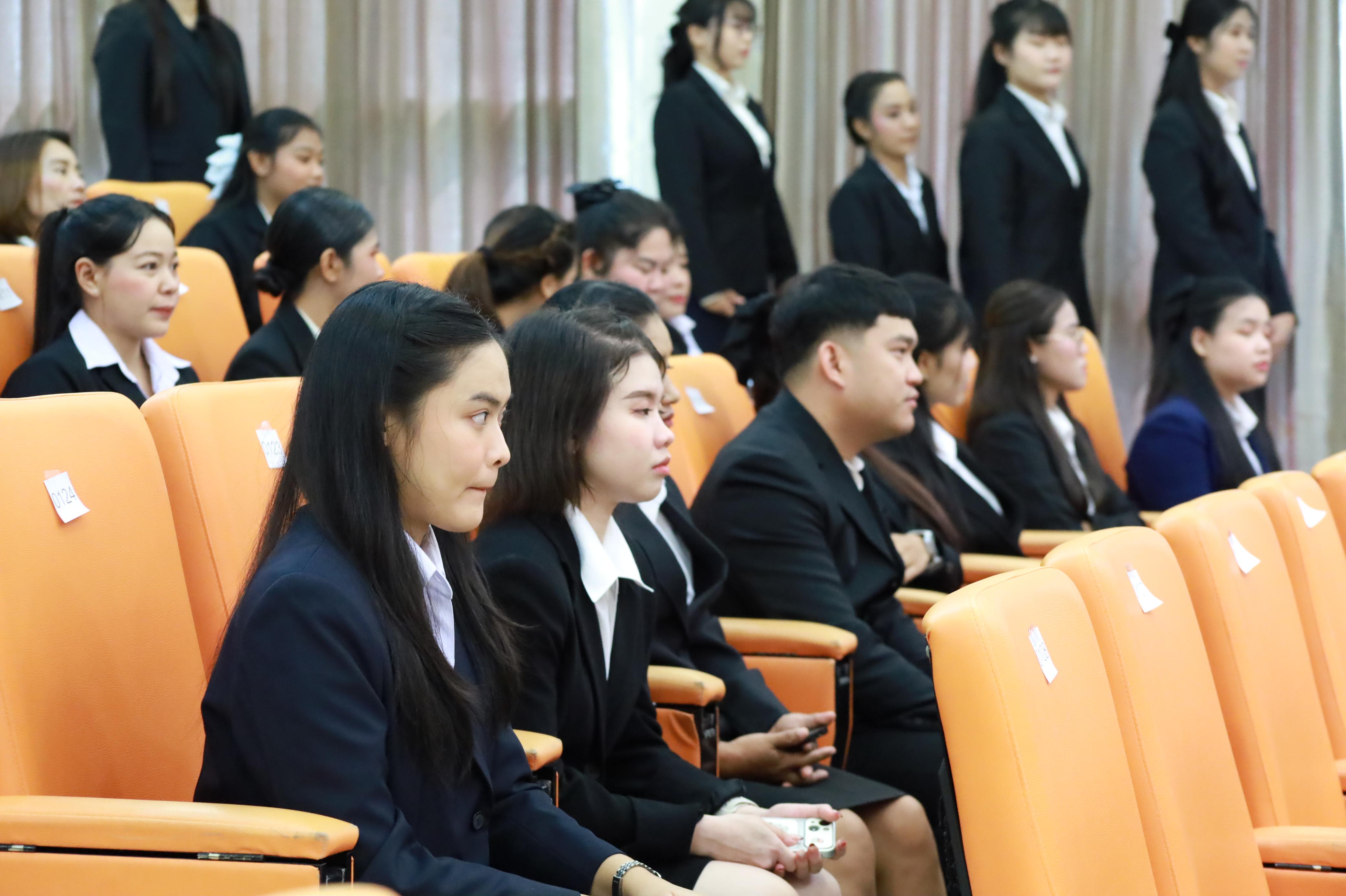 365. คณะครุศาสตร์มหาลัยราชภัฏกำแพงเพชร จัดกิจกรรมมอบเกียรติบัตรและแสดงความยินดีกับผู้สำเร็จการศึกษานักศึกษาหลักสูตรประกาศนียบัตรบัณฑิต สาขาวิชาชีพครู
