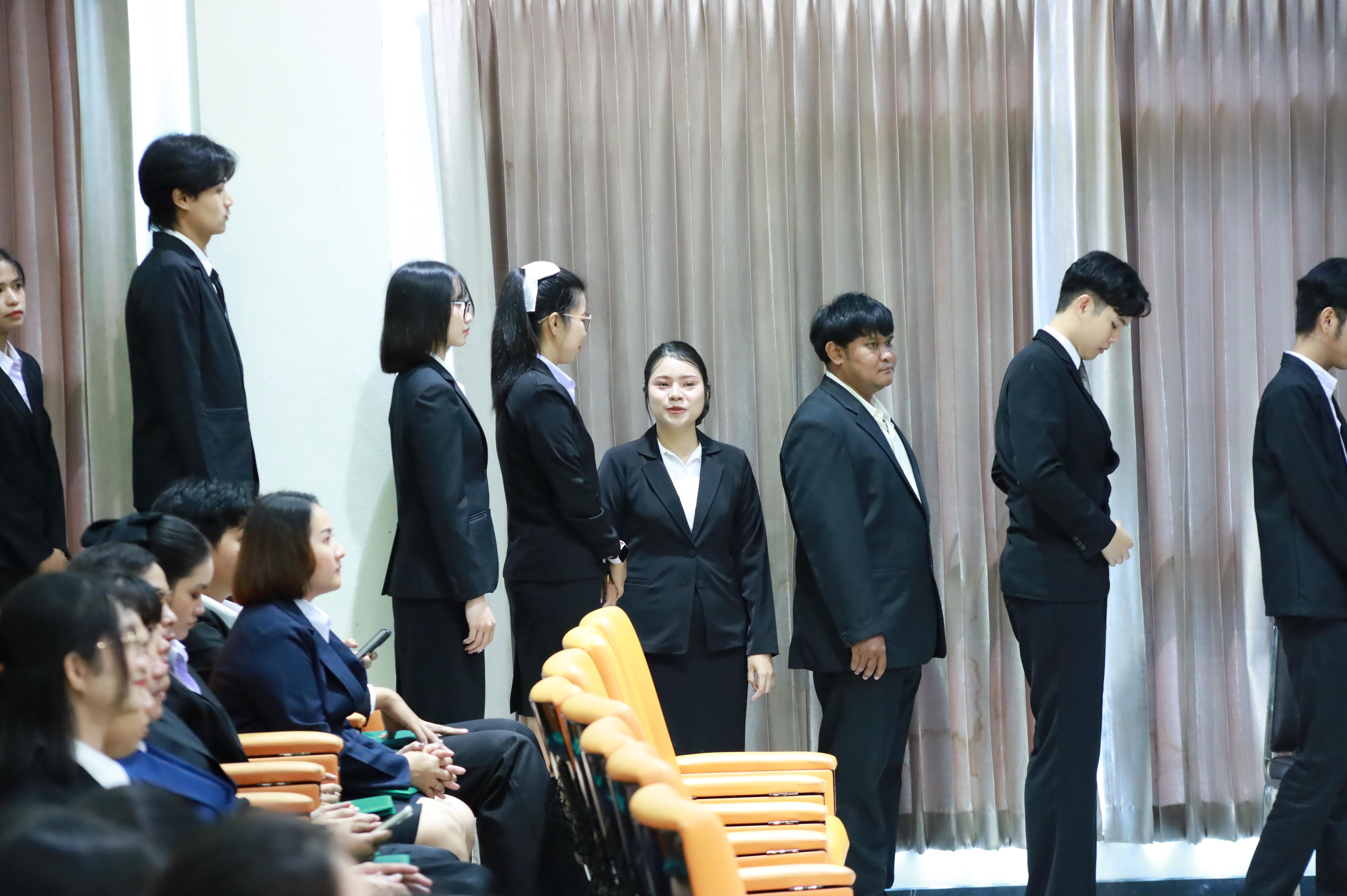 383. คณะครุศาสตร์มหาลัยราชภัฏกำแพงเพชร จัดกิจกรรมมอบเกียรติบัตรและแสดงความยินดีกับผู้สำเร็จการศึกษานักศึกษาหลักสูตรประกาศนียบัตรบัณฑิต สาขาวิชาชีพครู