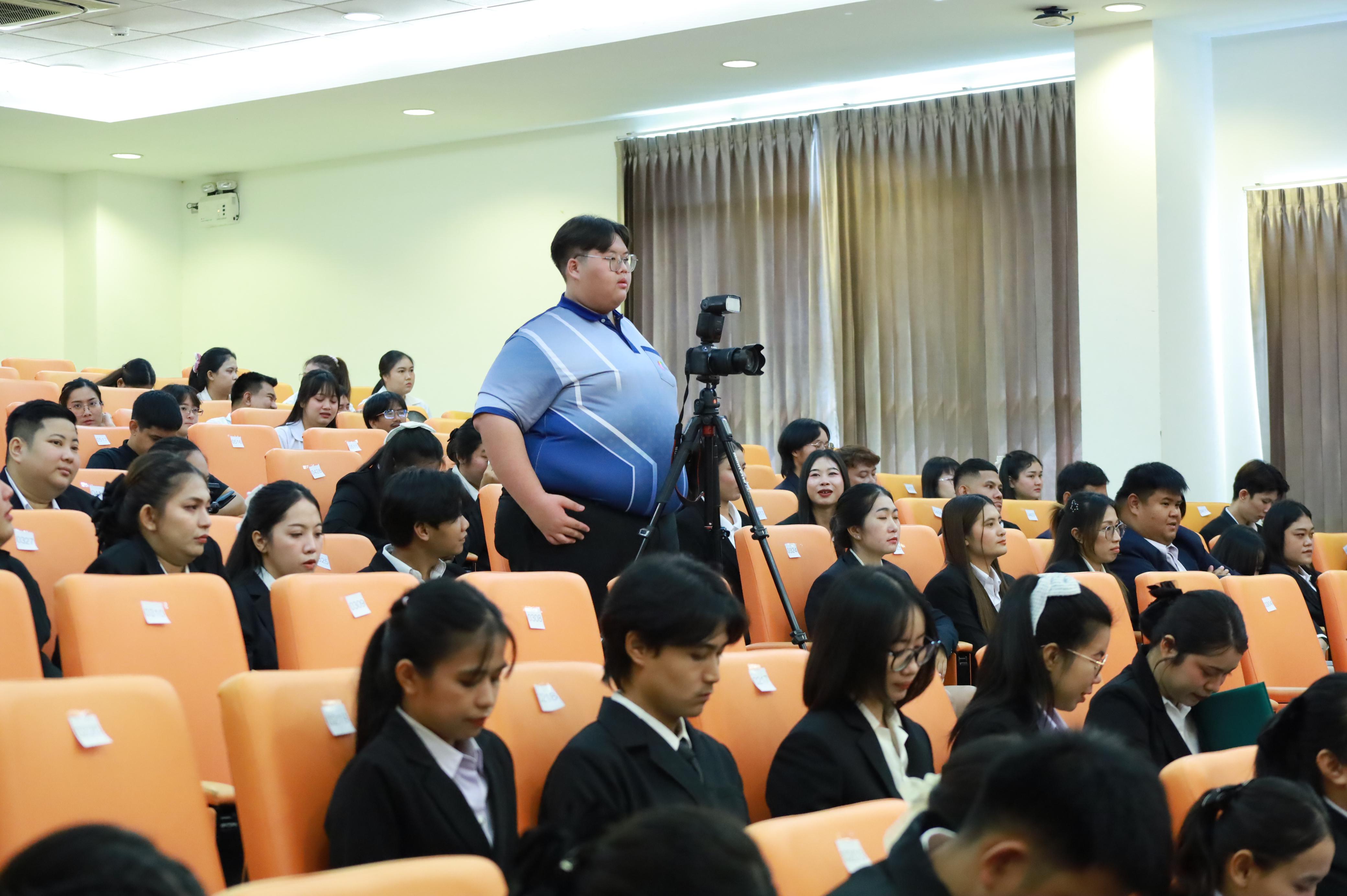 391. คณะครุศาสตร์มหาลัยราชภัฏกำแพงเพชร จัดกิจกรรมมอบเกียรติบัตรและแสดงความยินดีกับผู้สำเร็จการศึกษานักศึกษาหลักสูตรประกาศนียบัตรบัณฑิต สาขาวิชาชีพครู
