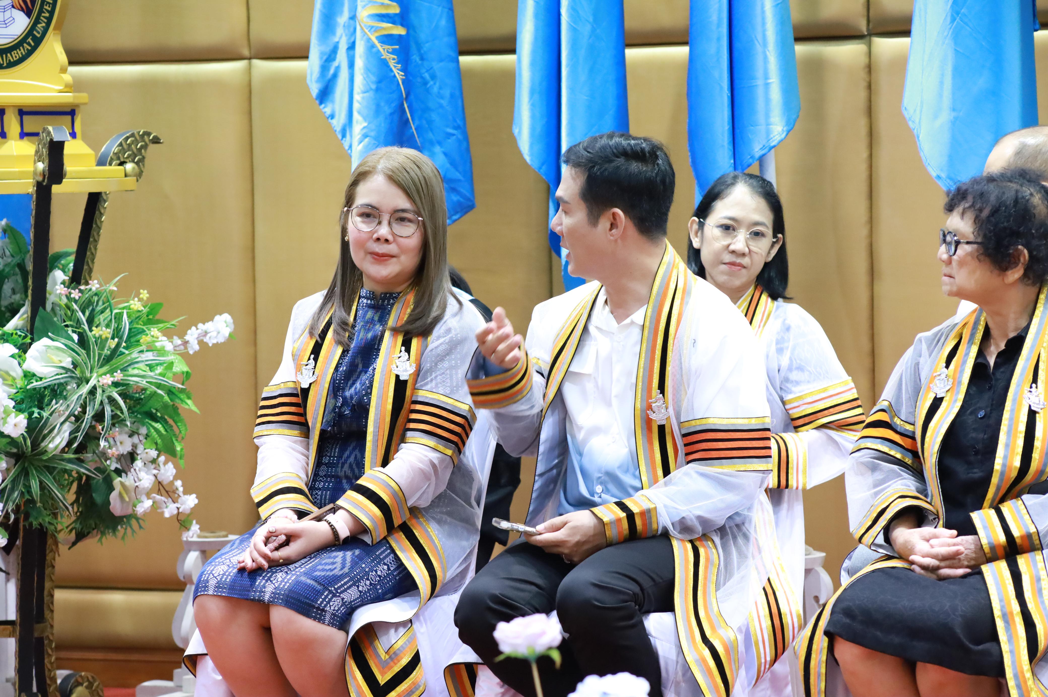 395. คณะครุศาสตร์มหาลัยราชภัฏกำแพงเพชร จัดกิจกรรมมอบเกียรติบัตรและแสดงความยินดีกับผู้สำเร็จการศึกษานักศึกษาหลักสูตรประกาศนียบัตรบัณฑิต สาขาวิชาชีพครู