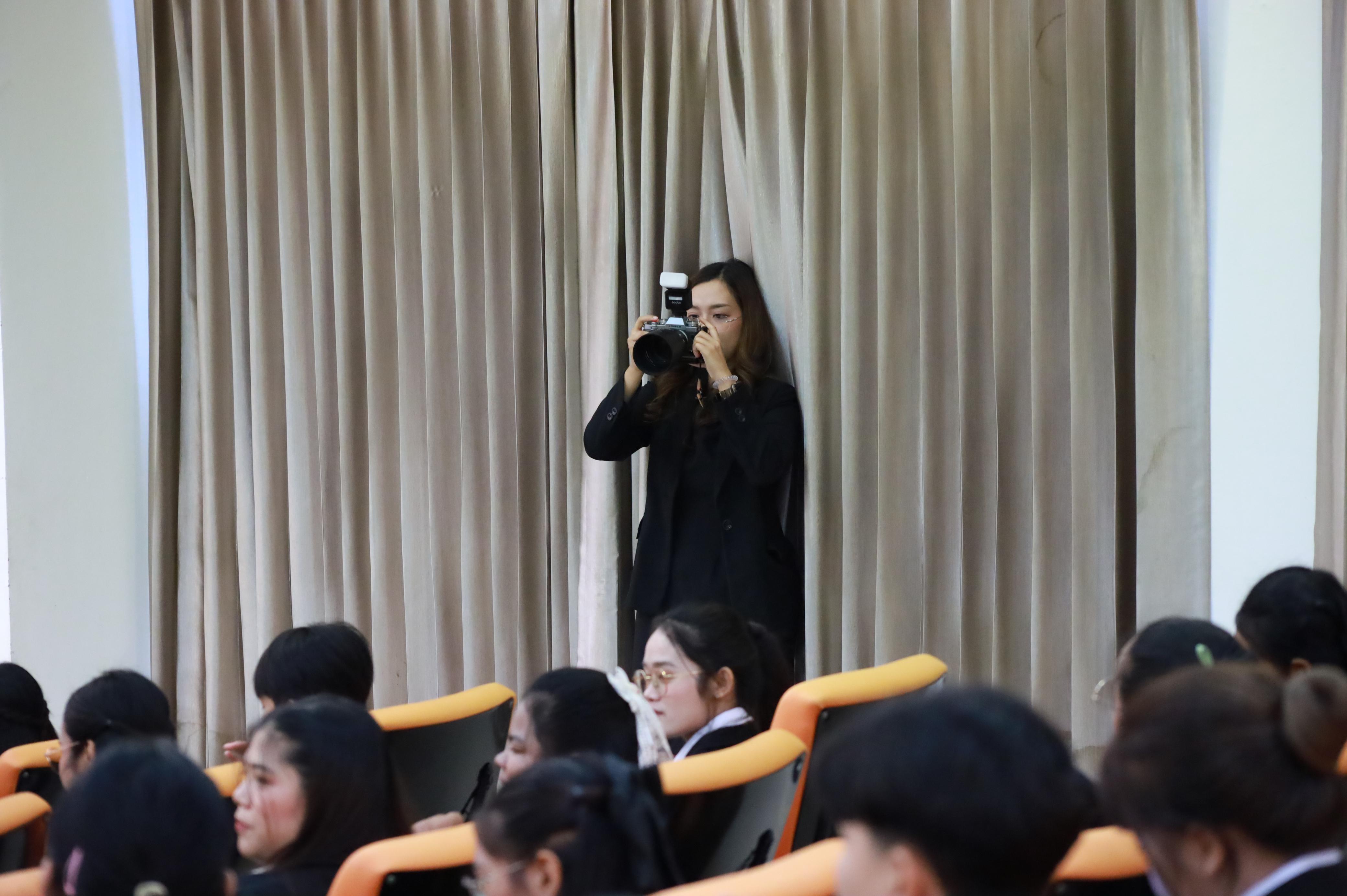 399. คณะครุศาสตร์มหาลัยราชภัฏกำแพงเพชร จัดกิจกรรมมอบเกียรติบัตรและแสดงความยินดีกับผู้สำเร็จการศึกษานักศึกษาหลักสูตรประกาศนียบัตรบัณฑิต สาขาวิชาชีพครู