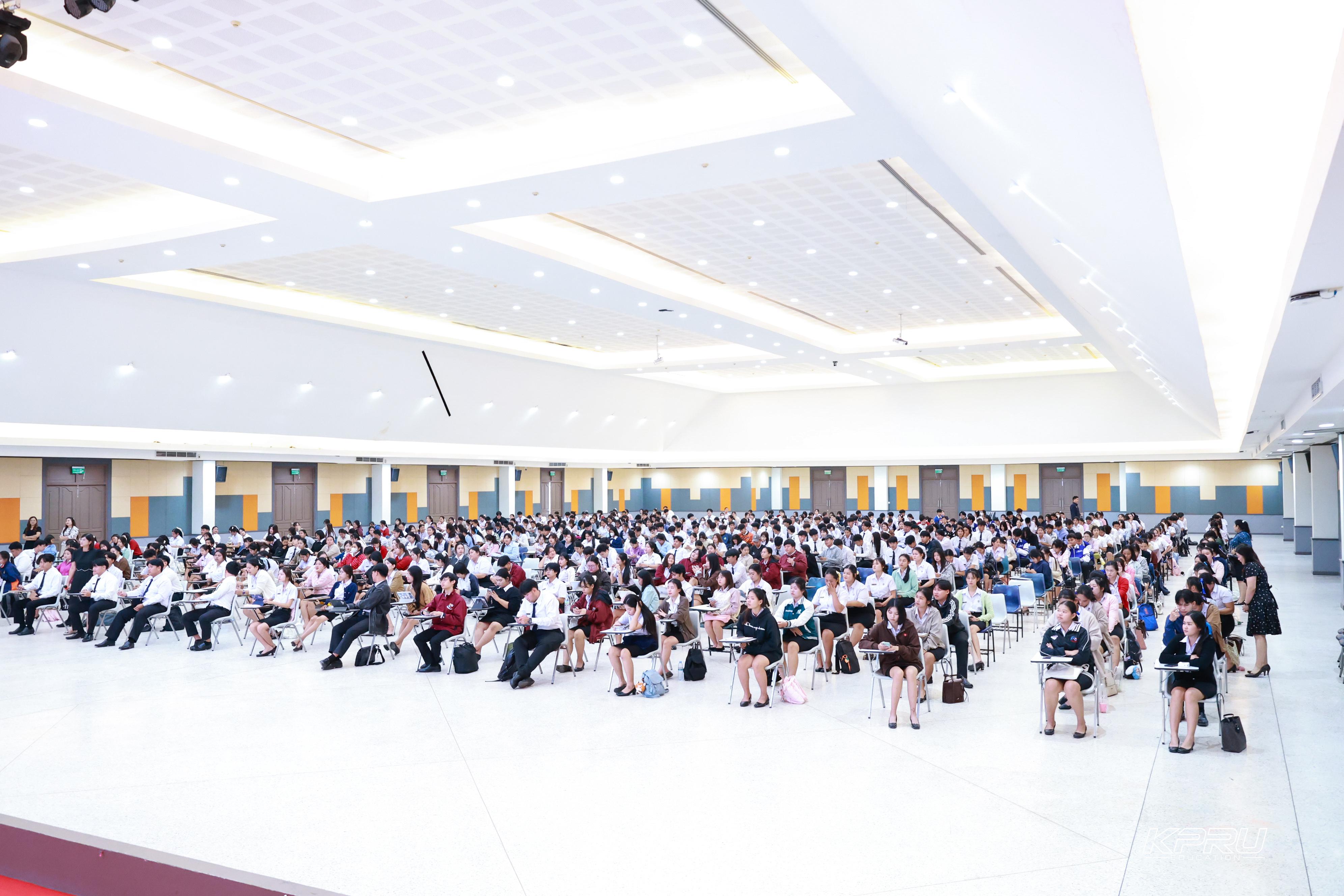 25. วันที่ 28 ตุลาคม 2569 คณะครุศาสตร์จัดสอบประมวลความรู้วิชาชีพครู ณ ห้องราชพฤกษ์ อาคารทีปังกรรัศมีโชติ มหาวิทยาลัยราชภัฏกำแพงเพชร