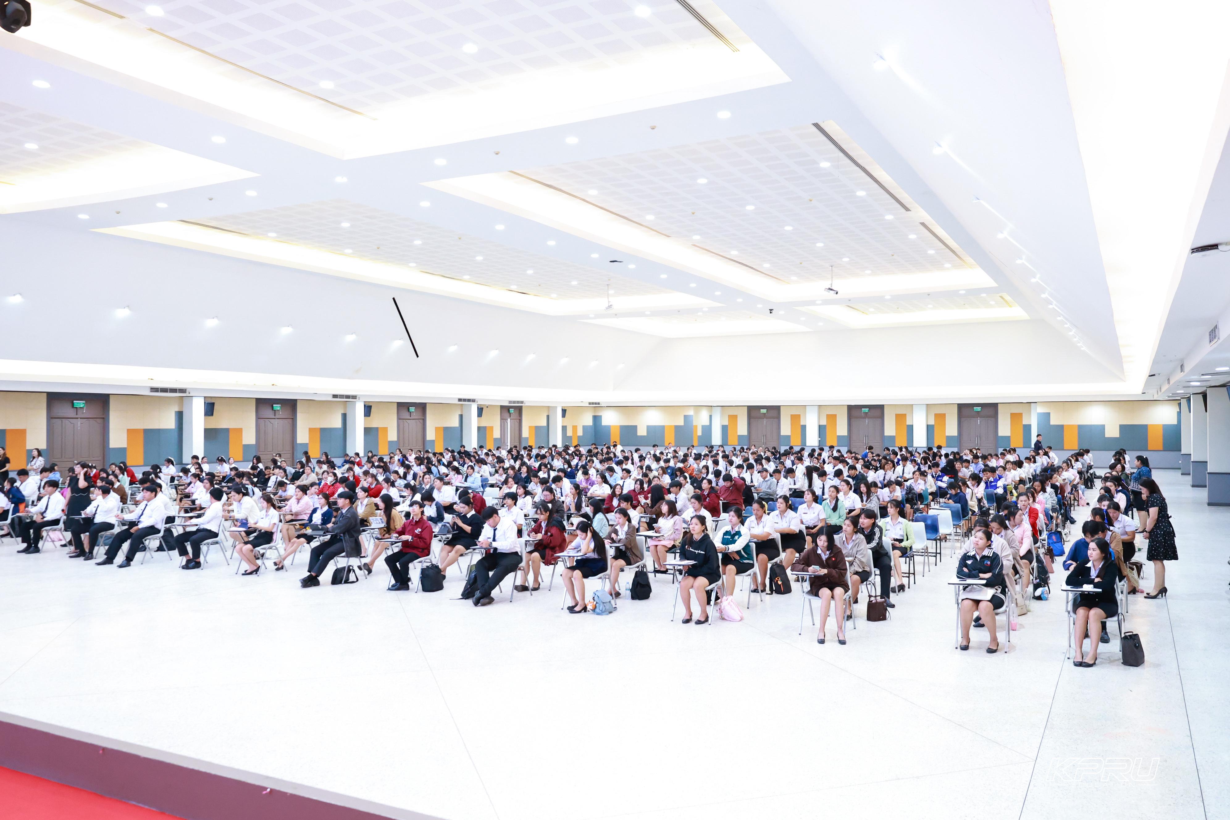 26. วันที่ 28 ตุลาคม 2569 คณะครุศาสตร์จัดสอบประมวลความรู้วิชาชีพครู ณ ห้องราชพฤกษ์ อาคารทีปังกรรัศมีโชติ มหาวิทยาลัยราชภัฏกำแพงเพชร
