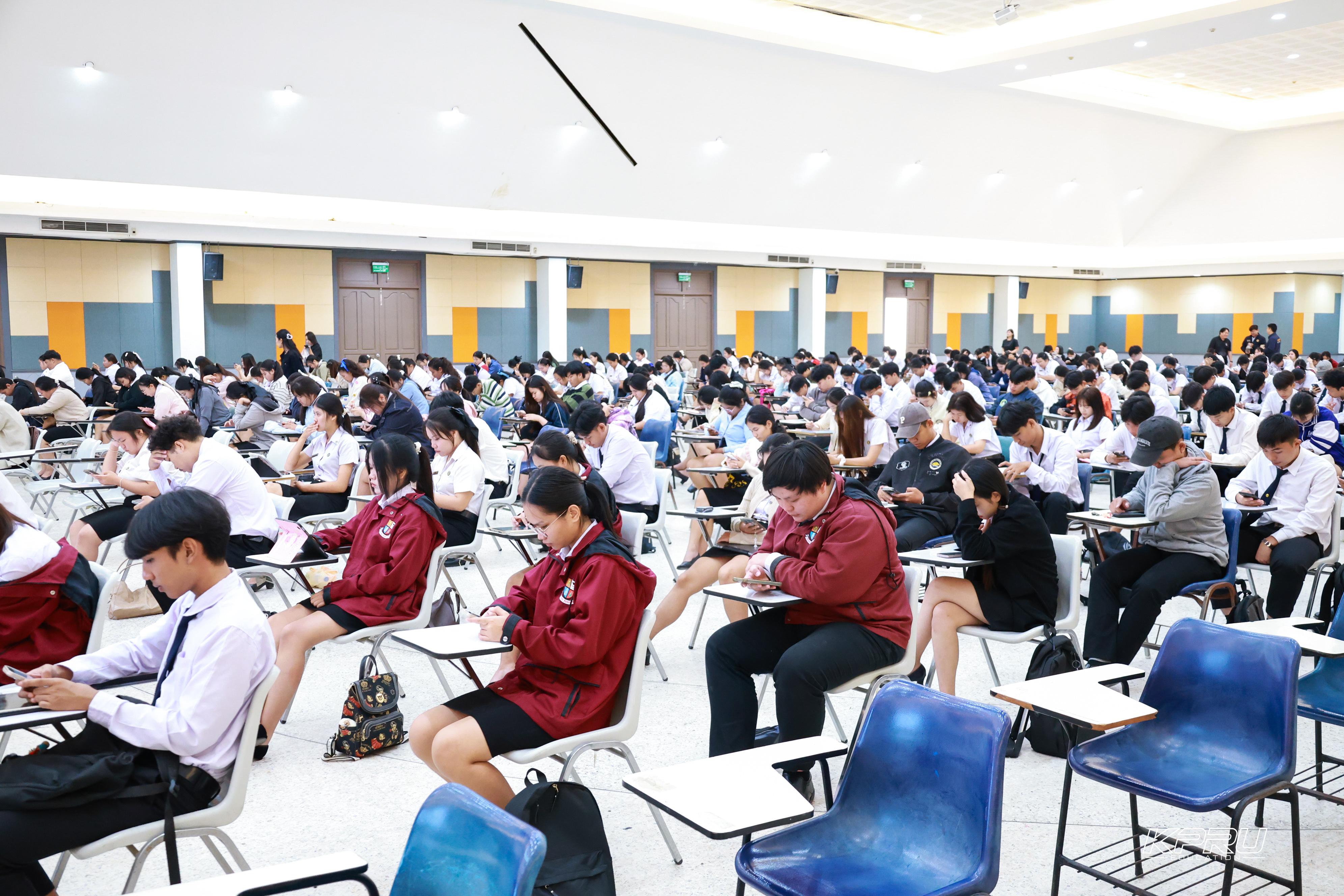 106. วันที่ 28 ตุลาคม 2569 คณะครุศาสตร์จัดสอบประมวลความรู้วิชาชีพครู ณ ห้องราชพฤกษ์ อาคารทีปังกรรัศมีโชติ มหาวิทยาลัยราชภัฏกำแพงเพชร