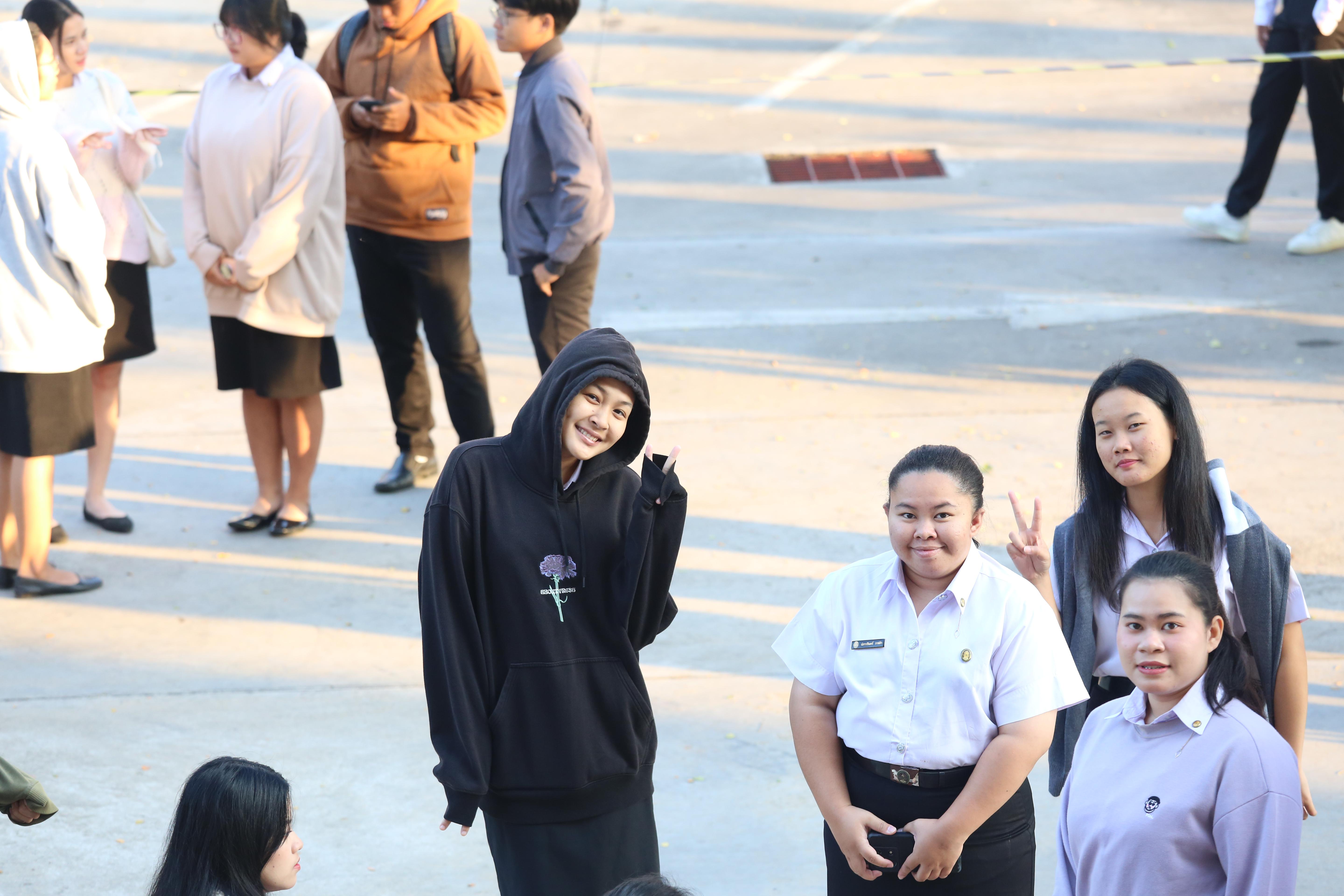 4. คณะครุศาสตร์จัดกิจกรรมทำบุญปีใหม่ ตักบาตรข้าวสารอาหารแห้ง วันที่ 24 ธันวาคม 2567 โดยมี รศ.ดร.บัณฑิต ฉัตรวิโรจน์ คณบดีคณะครุศาสตร์ เป็นประธานจุดธูปเทียนบูชาพระรัตนตรัย ณ อาคารนวัตกรรม ชั้น 2 คณะครุศาสตร์ มหาวิทยาลัยราชภัฏกำแพงเพชร