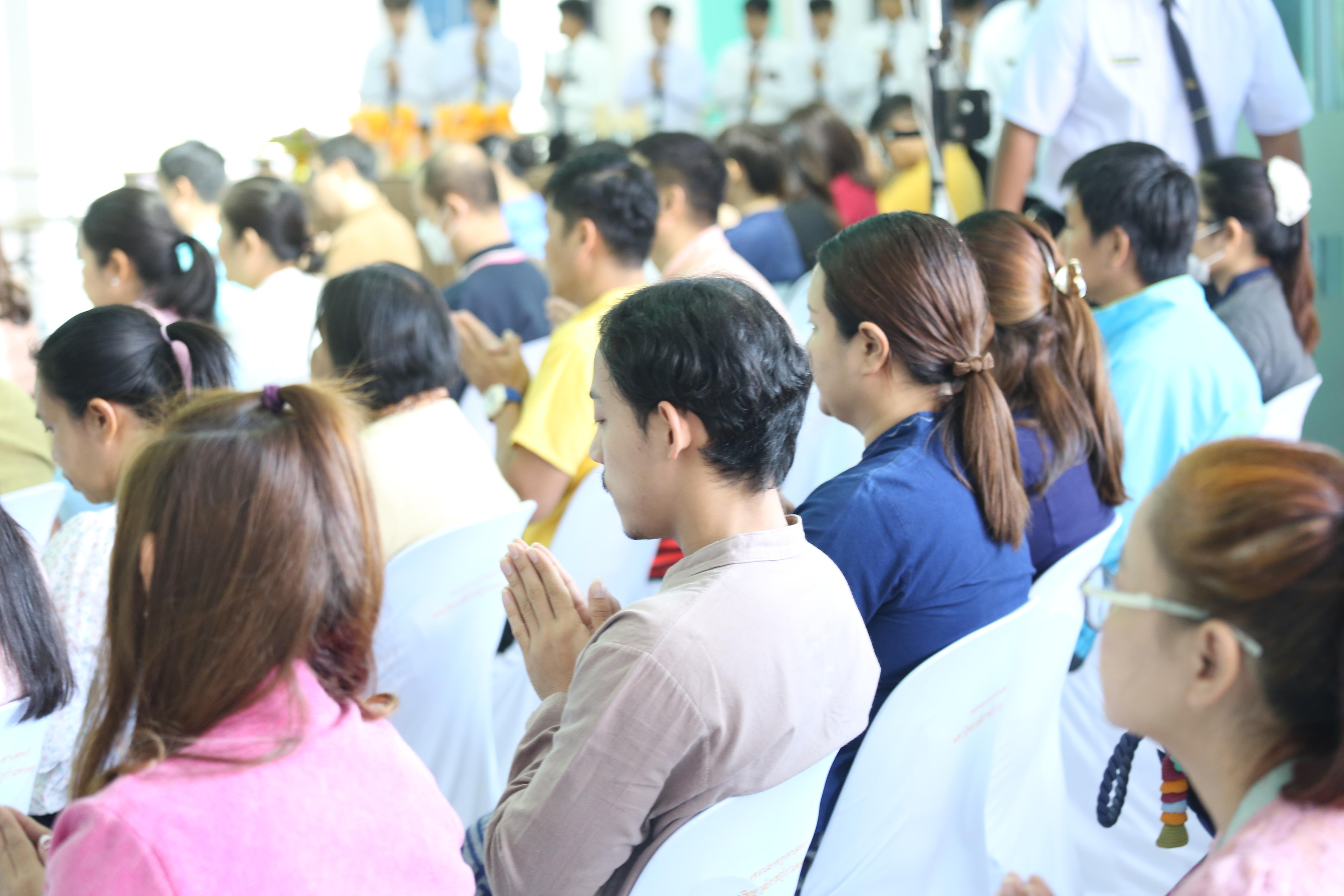 139. คณะครุศาสตร์จัดกิจกรรมทำบุญปีใหม่ ตักบาตรข้าวสารอาหารแห้ง วันที่ 24 ธันวาคม 2567 โดยมี รศ.ดร.บัณฑิต ฉัตรวิโรจน์ คณบดีคณะครุศาสตร์ เป็นประธานจุดธูปเทียนบูชาพระรัตนตรัย ณ อาคารนวัตกรรม ชั้น 2 คณะครุศาสตร์ มหาวิทยาลัยราชภัฏกำแพงเพชร