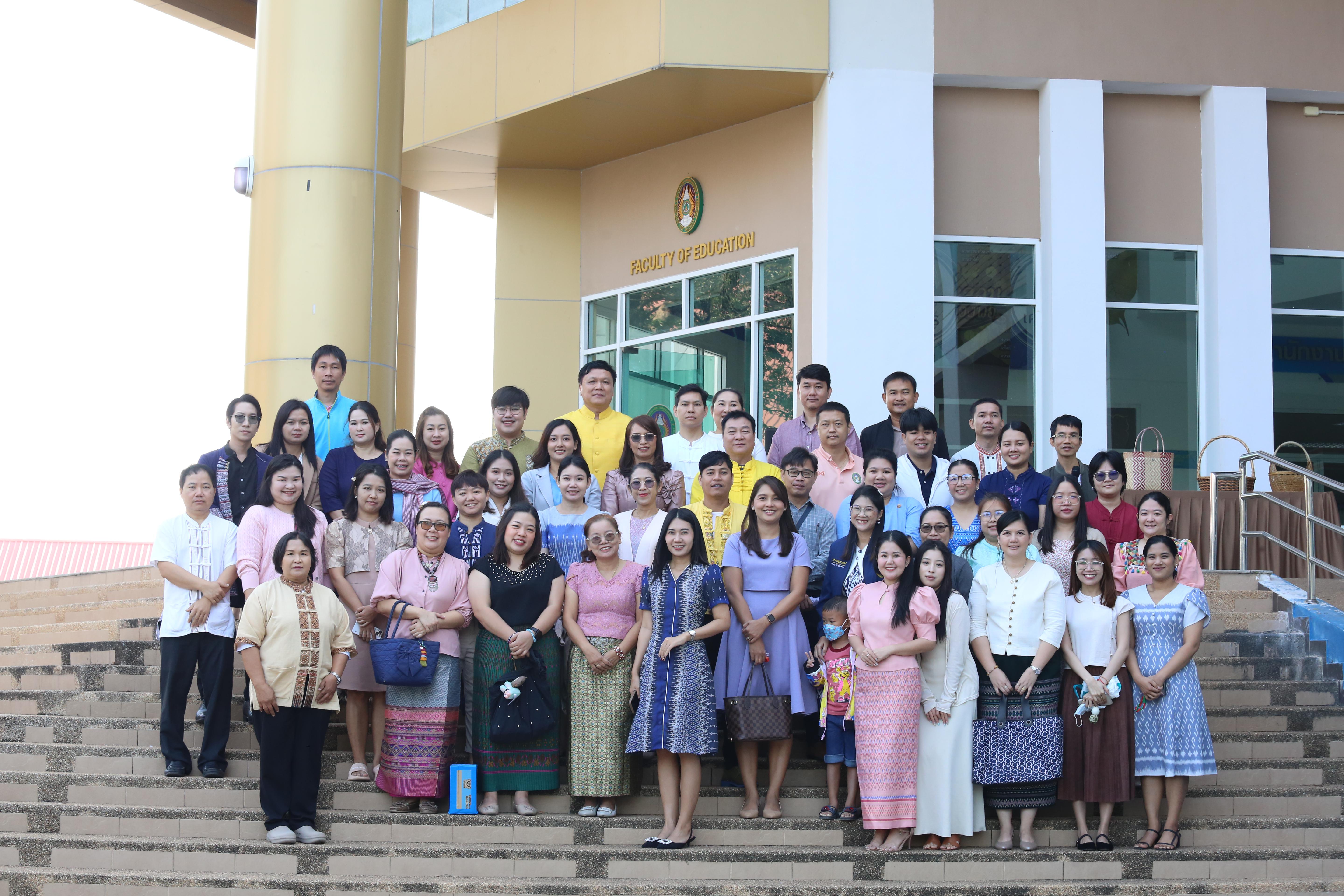 204. คณะครุศาสตร์จัดกิจกรรมทำบุญปีใหม่ ตักบาตรข้าวสารอาหารแห้ง วันที่ 24 ธันวาคม 2567 โดยมี รศ.ดร.บัณฑิต ฉัตรวิโรจน์ คณบดีคณะครุศาสตร์ เป็นประธานจุดธูปเทียนบูชาพระรัตนตรัย ณ อาคารนวัตกรรม ชั้น 2 คณะครุศาสตร์ มหาวิทยาลัยราชภัฏกำแพงเพชร