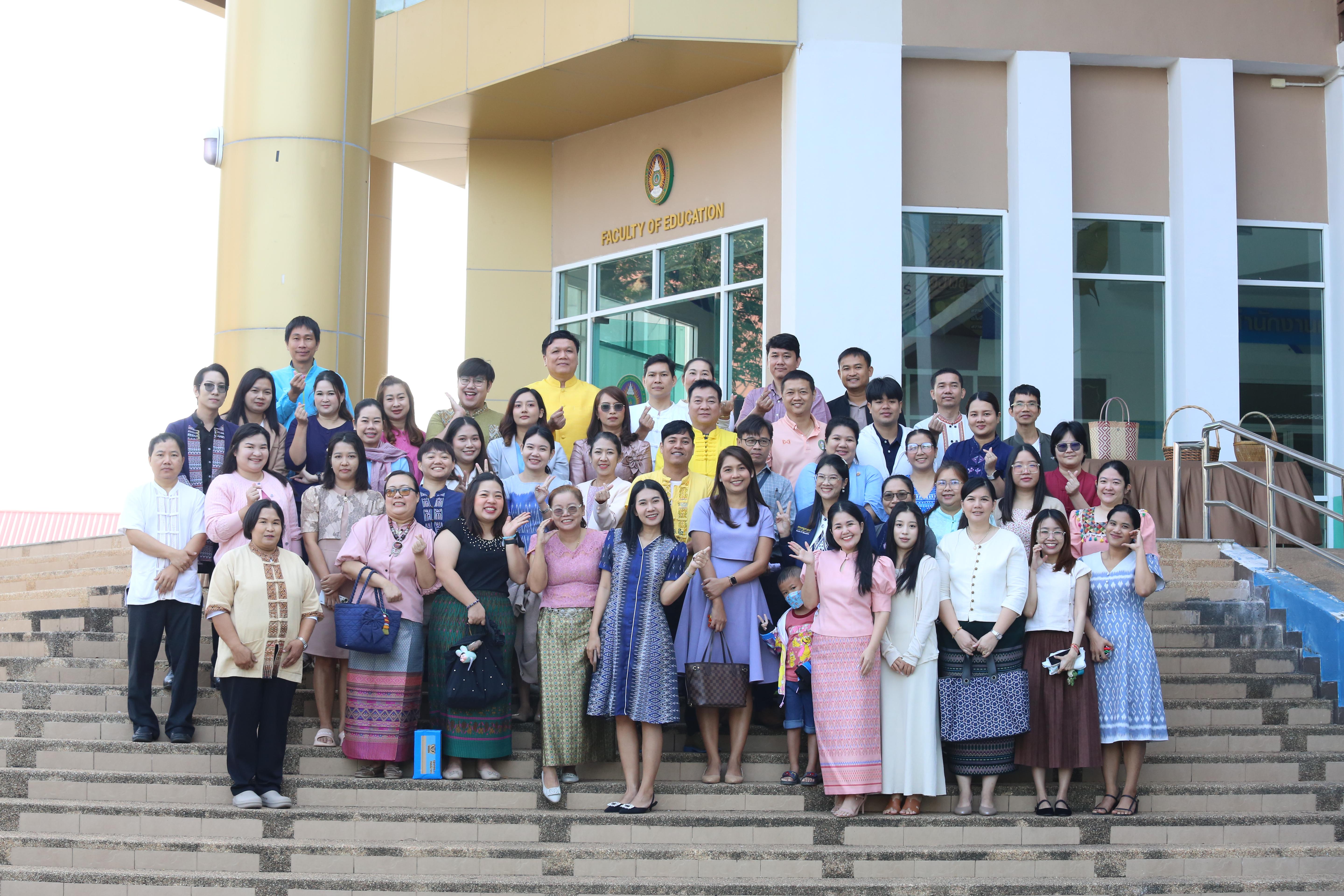 211. คณะครุศาสตร์จัดกิจกรรมทำบุญปีใหม่ ตักบาตรข้าวสารอาหารแห้ง วันที่ 24 ธันวาคม 2567 โดยมี รศ.ดร.บัณฑิต ฉัตรวิโรจน์ คณบดีคณะครุศาสตร์ เป็นประธานจุดธูปเทียนบูชาพระรัตนตรัย ณ อาคารนวัตกรรม ชั้น 2 คณะครุศาสตร์ มหาวิทยาลัยราชภัฏกำแพงเพชร