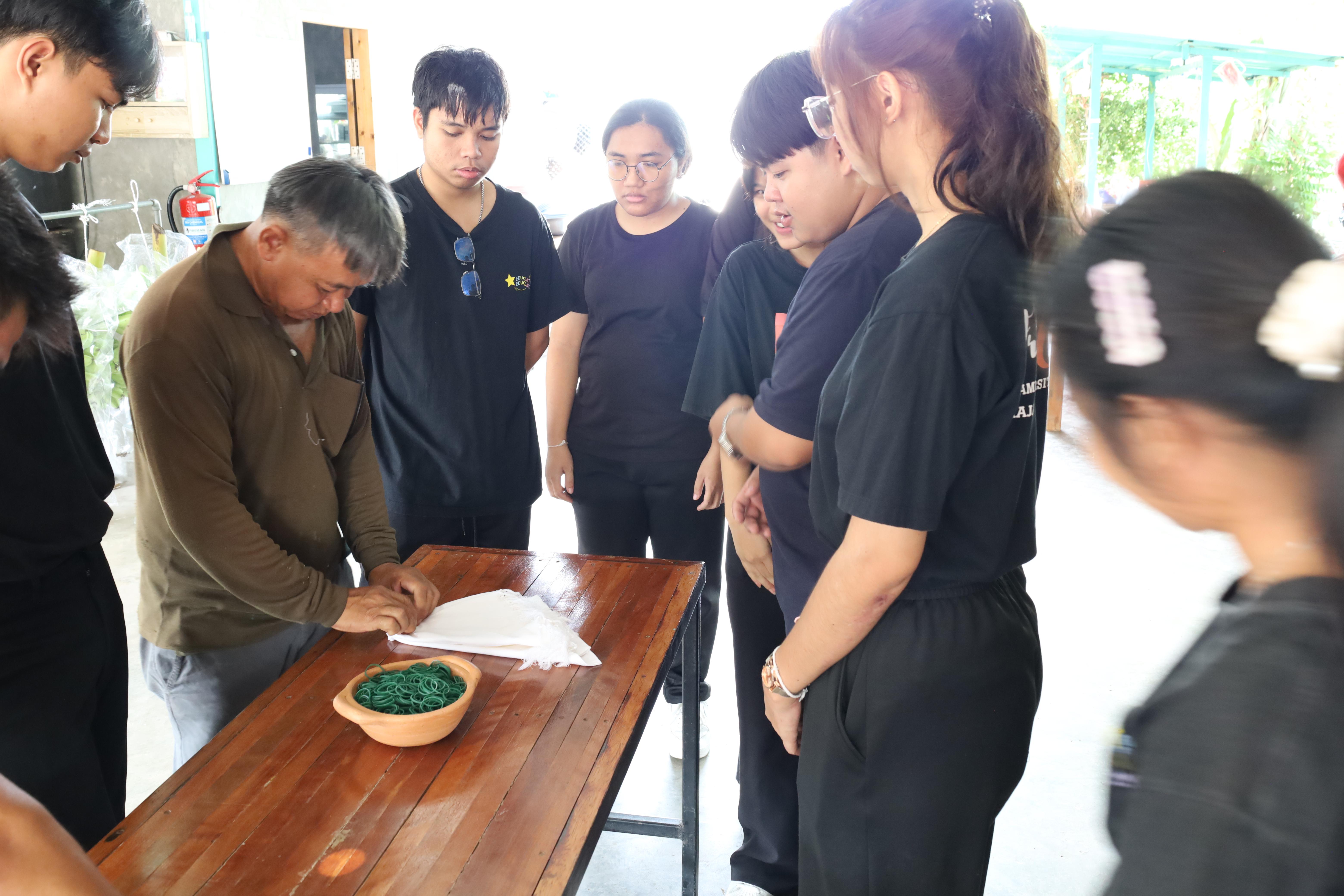 86. เมื่อวันที่ 28 - 29 เมษายน 2568 กิจกรรม Social Enterprise 1 กิจกรรมลงพื้นที่ทดลองเครื่องมือทางวิศวกรสังคมผ่านการเรียนรู้ ณ หมู่ 3 ตำบลหนองปลิง อำเภอเมืองกำแพงเพชร จังหวัดกำแพงเพชร