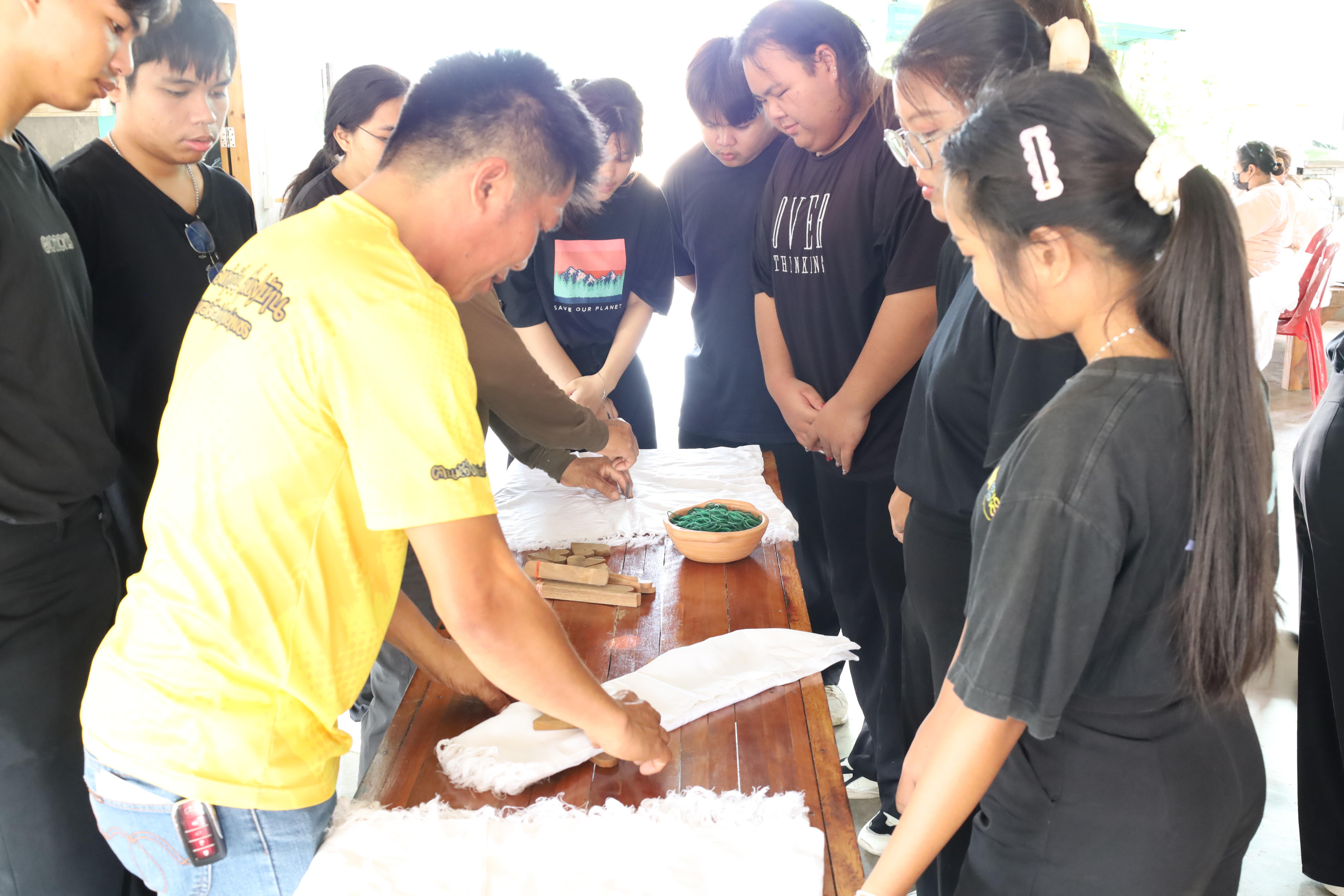 102. เมื่อวันที่ 28 - 29 เมษายน 2568 กิจกรรม Social Enterprise 1 กิจกรรมลงพื้นที่ทดลองเครื่องมือทางวิศวกรสังคมผ่านการเรียนรู้ ณ หมู่ 3 ตำบลหนองปลิง อำเภอเมืองกำแพงเพชร จังหวัดกำแพงเพชร