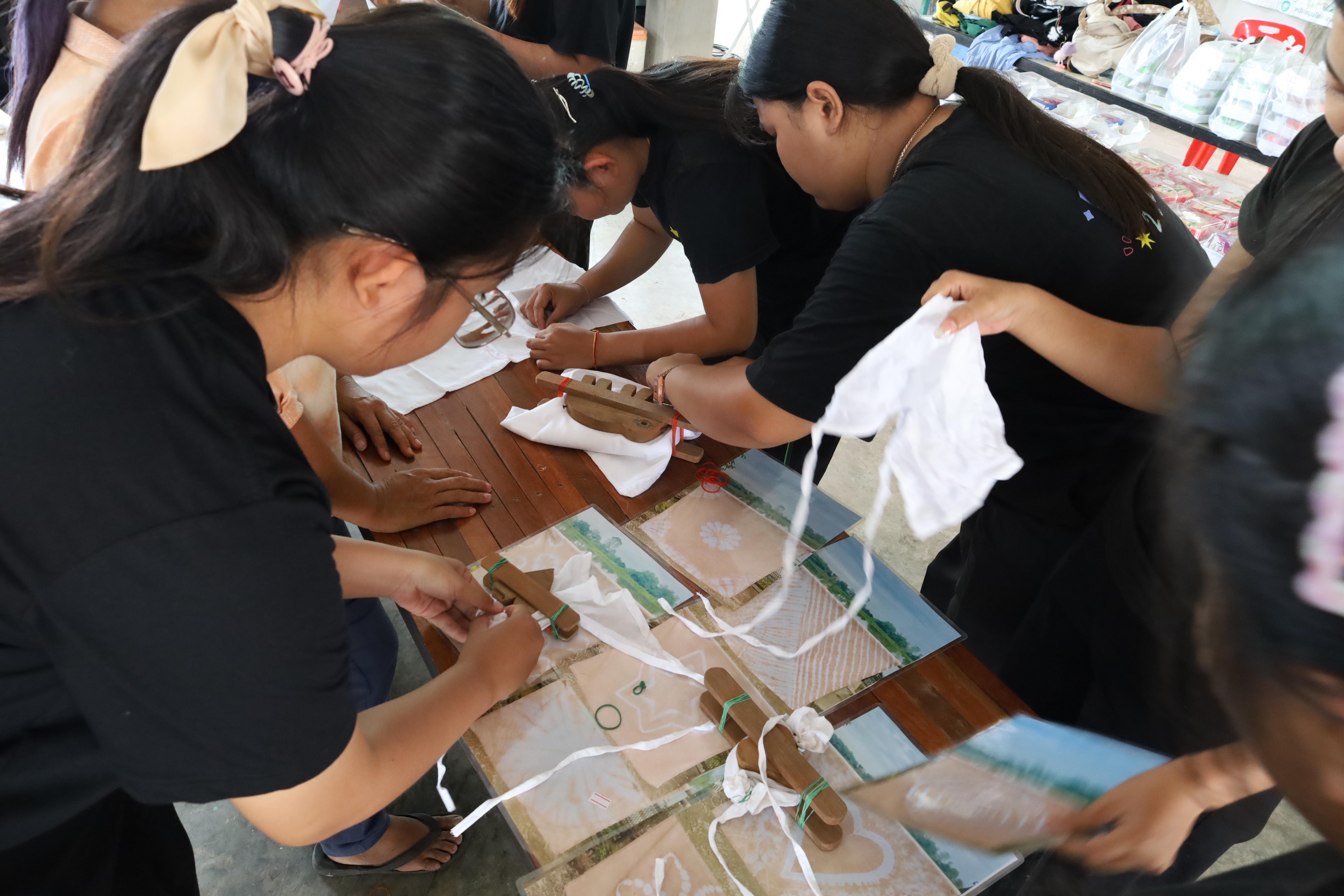 162. เมื่อวันที่ 28 - 29 เมษายน 2568 กิจกรรม Social Enterprise 1 กิจกรรมลงพื้นที่ทดลองเครื่องมือทางวิศวกรสังคมผ่านการเรียนรู้ ณ หมู่ 3 ตำบลหนองปลิง อำเภอเมืองกำแพงเพชร จังหวัดกำแพงเพชร