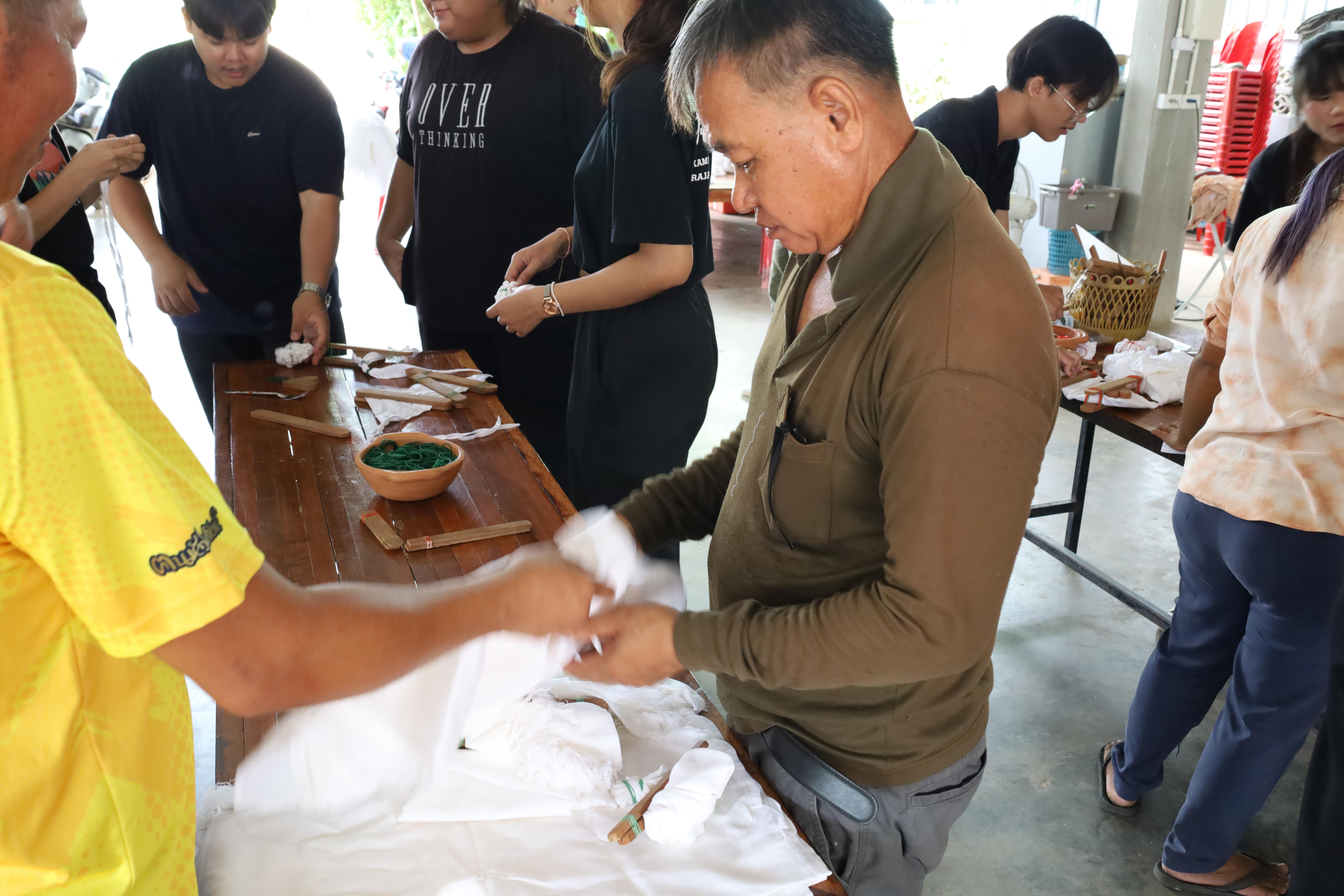 174. เมื่อวันที่ 28 - 29 เมษายน 2568 กิจกรรม Social Enterprise 1 กิจกรรมลงพื้นที่ทดลองเครื่องมือทางวิศวกรสังคมผ่านการเรียนรู้ ณ หมู่ 3 ตำบลหนองปลิง อำเภอเมืองกำแพงเพชร จังหวัดกำแพงเพชร