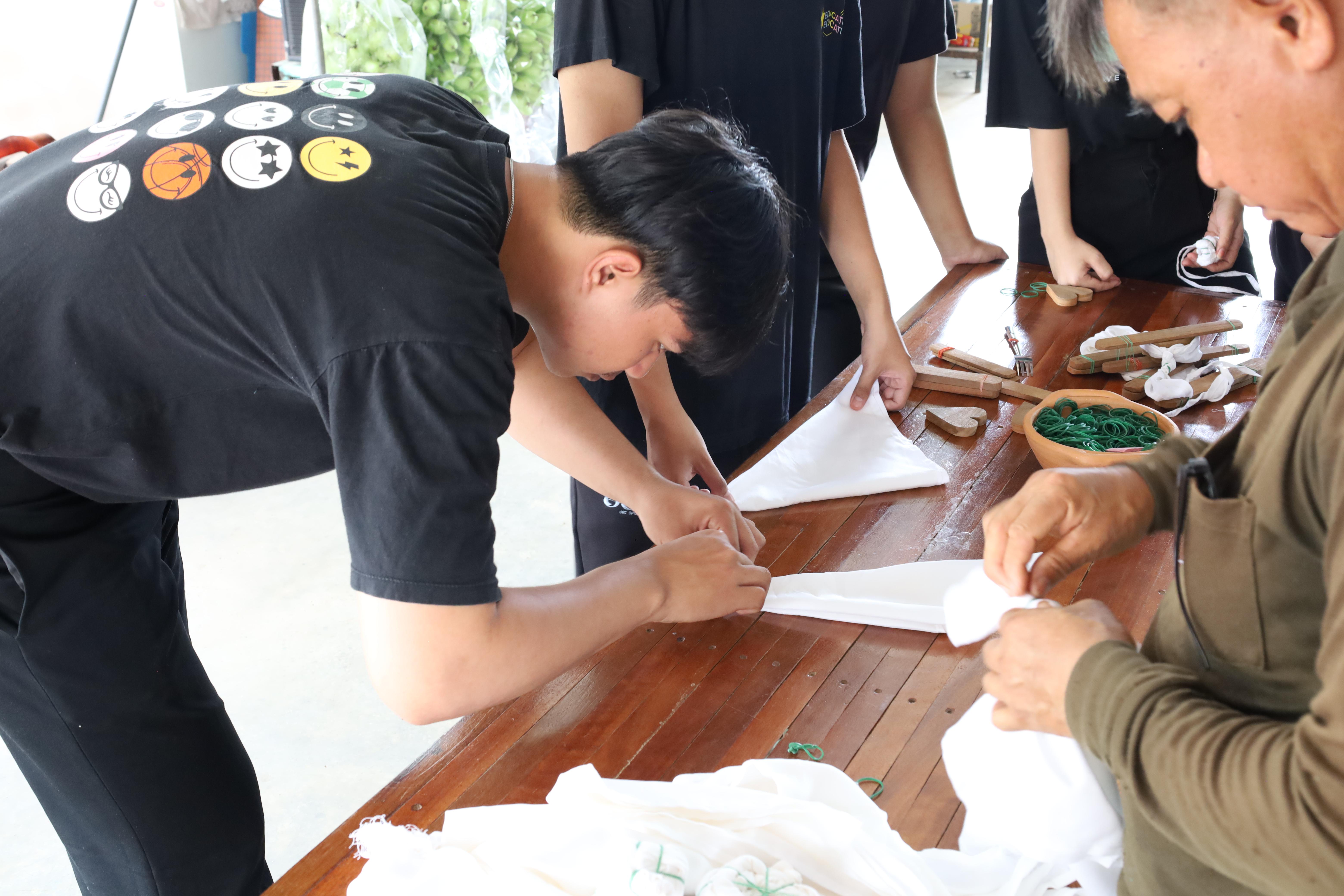 188. เมื่อวันที่ 28 - 29 เมษายน 2568 กิจกรรม Social Enterprise 1 กิจกรรมลงพื้นที่ทดลองเครื่องมือทางวิศวกรสังคมผ่านการเรียนรู้ ณ หมู่ 3 ตำบลหนองปลิง อำเภอเมืองกำแพงเพชร จังหวัดกำแพงเพชร