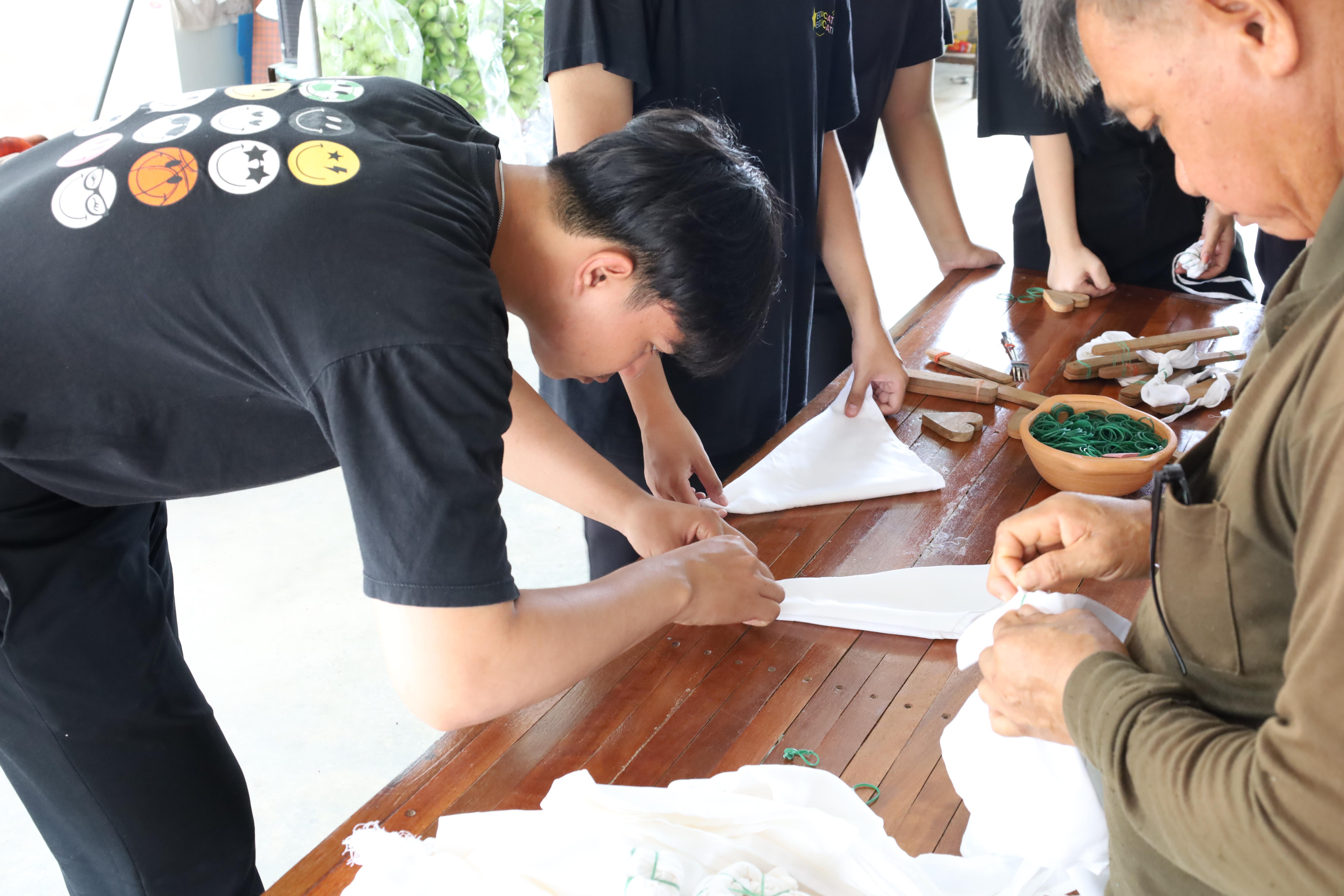 189. เมื่อวันที่ 28 - 29 เมษายน 2568 กิจกรรม Social Enterprise 1 กิจกรรมลงพื้นที่ทดลองเครื่องมือทางวิศวกรสังคมผ่านการเรียนรู้ ณ หมู่ 3 ตำบลหนองปลิง อำเภอเมืองกำแพงเพชร จังหวัดกำแพงเพชร