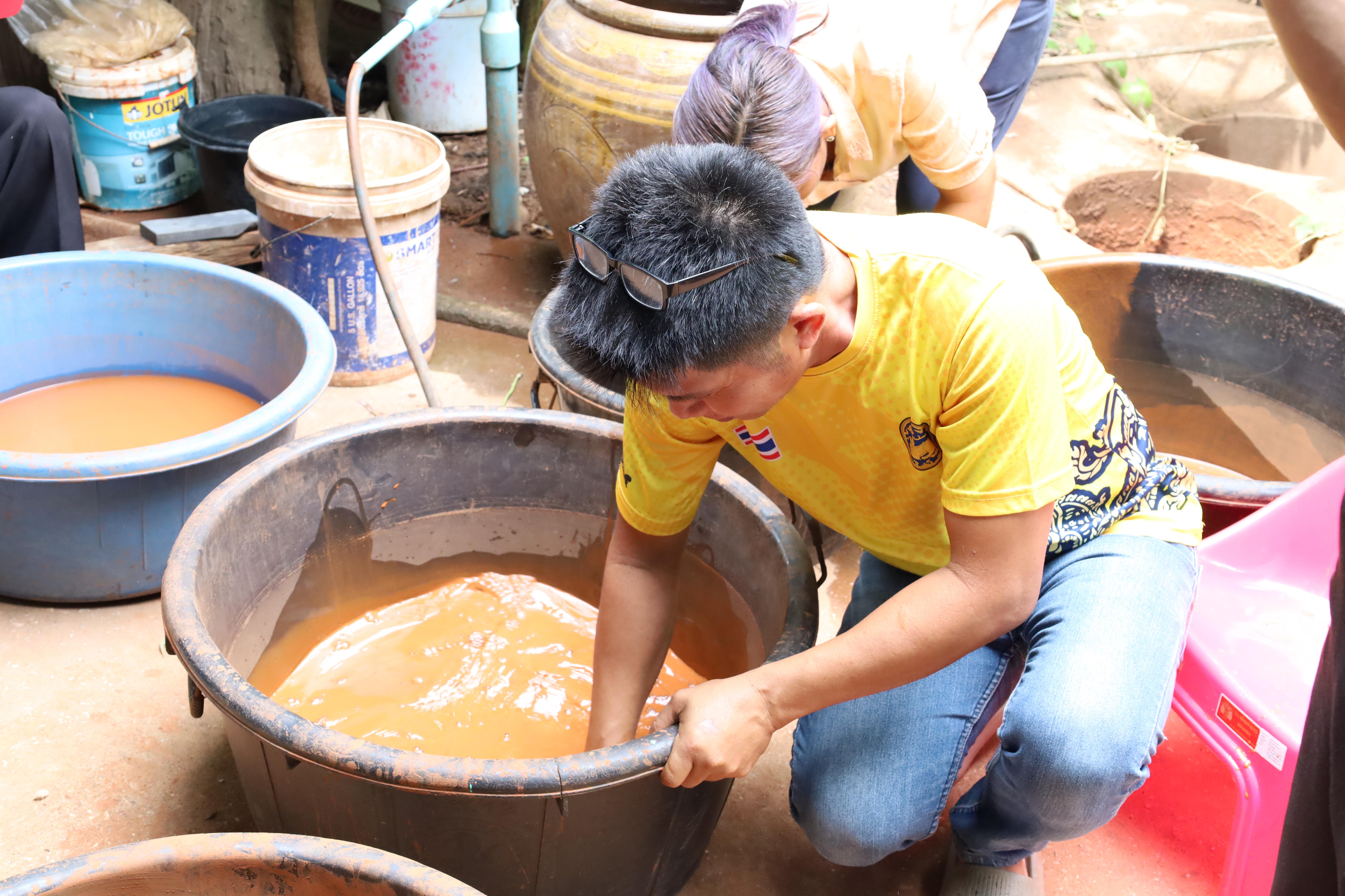 191. เมื่อวันที่ 28 - 29 เมษายน 2568 กิจกรรม Social Enterprise 1 กิจกรรมลงพื้นที่ทดลองเครื่องมือทางวิศวกรสังคมผ่านการเรียนรู้ ณ หมู่ 3 ตำบลหนองปลิง อำเภอเมืองกำแพงเพชร จังหวัดกำแพงเพชร