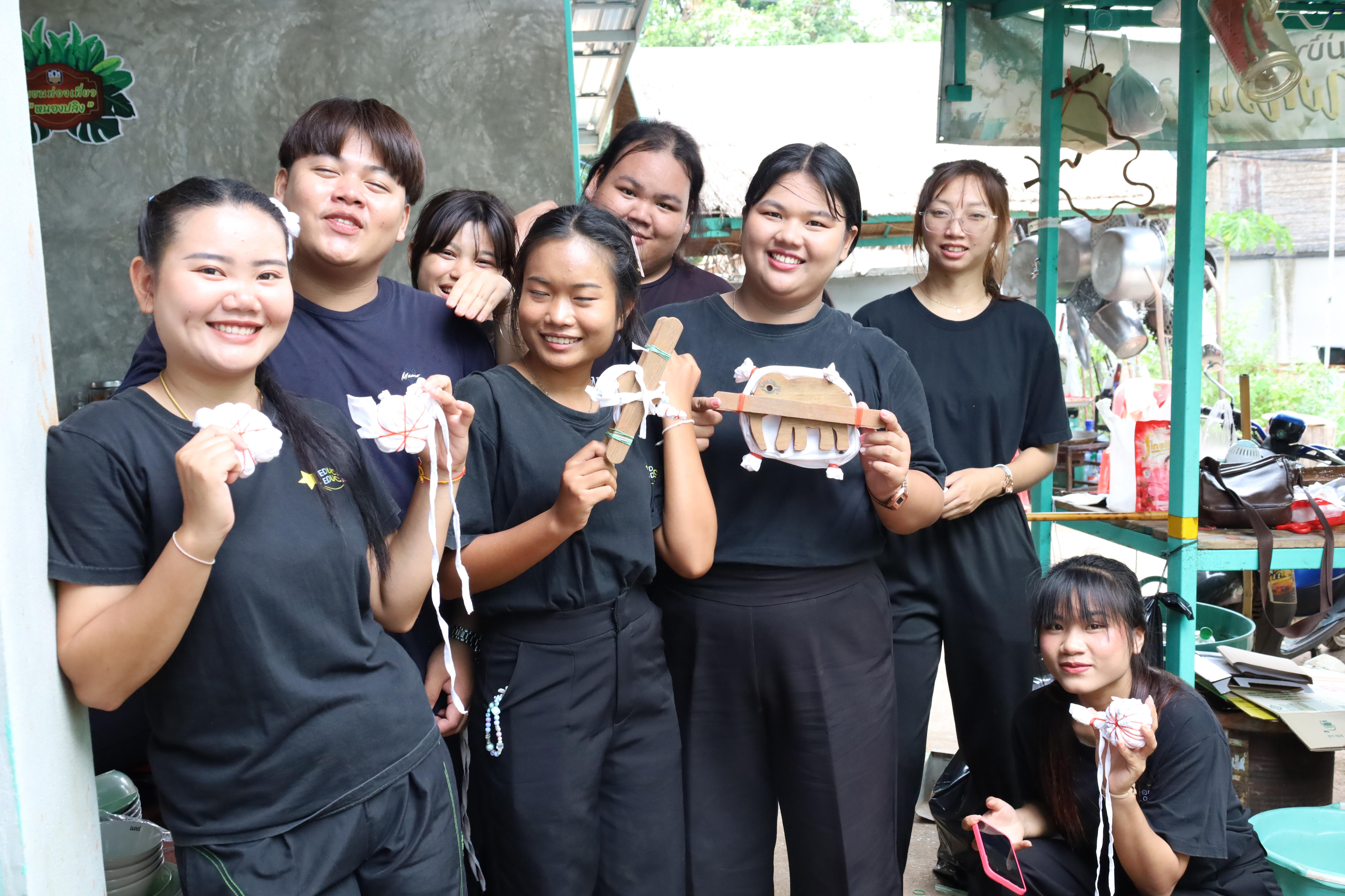 193. เมื่อวันที่ 28 - 29 เมษายน 2568 กิจกรรม Social Enterprise 1 กิจกรรมลงพื้นที่ทดลองเครื่องมือทางวิศวกรสังคมผ่านการเรียนรู้ ณ หมู่ 3 ตำบลหนองปลิง อำเภอเมืองกำแพงเพชร จังหวัดกำแพงเพชร