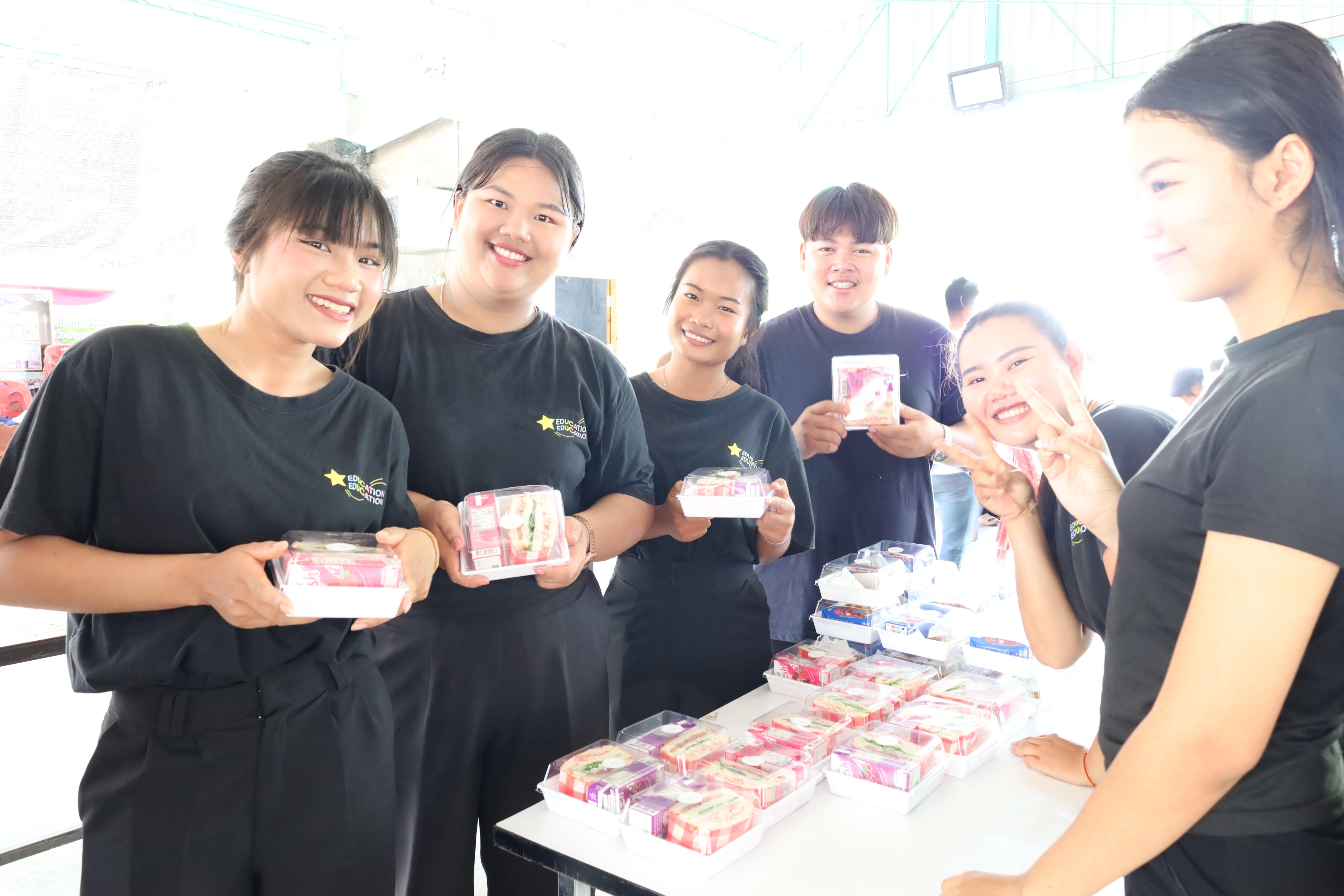 271. เมื่อวันที่ 28 - 29 เมษายน 2568 กิจกรรม Social Enterprise 1 กิจกรรมลงพื้นที่ทดลองเครื่องมือทางวิศวกรสังคมผ่านการเรียนรู้ ณ หมู่ 3 ตำบลหนองปลิง อำเภอเมืองกำแพงเพชร จังหวัดกำแพงเพชร