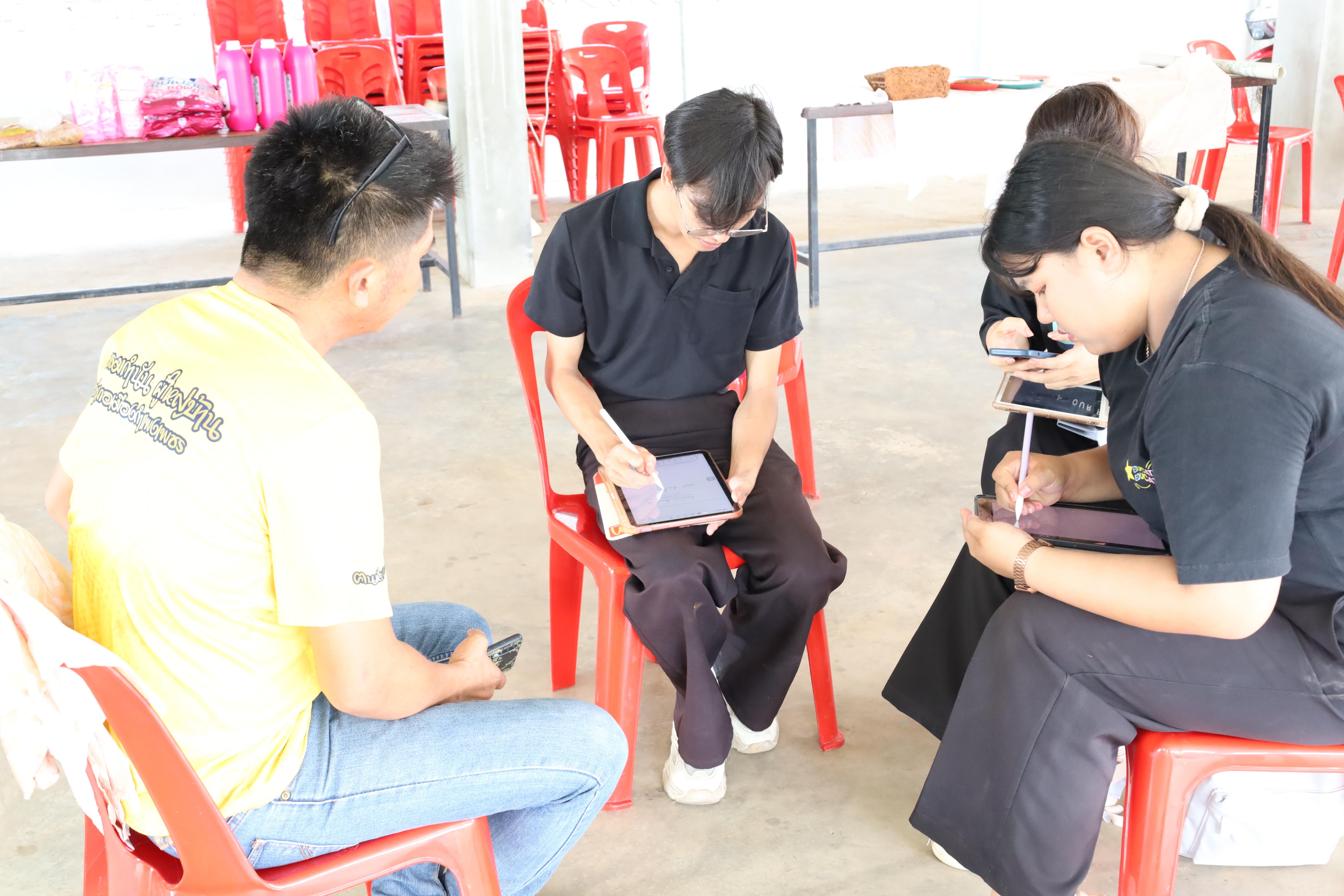 415. เมื่อวันที่ 28 - 29 เมษายน 2568 กิจกรรม Social Enterprise 1 กิจกรรมลงพื้นที่ทดลองเครื่องมือทางวิศวกรสังคมผ่านการเรียนรู้ ณ หมู่ 3 ตำบลหนองปลิง อำเภอเมืองกำแพงเพชร จังหวัดกำแพงเพชร