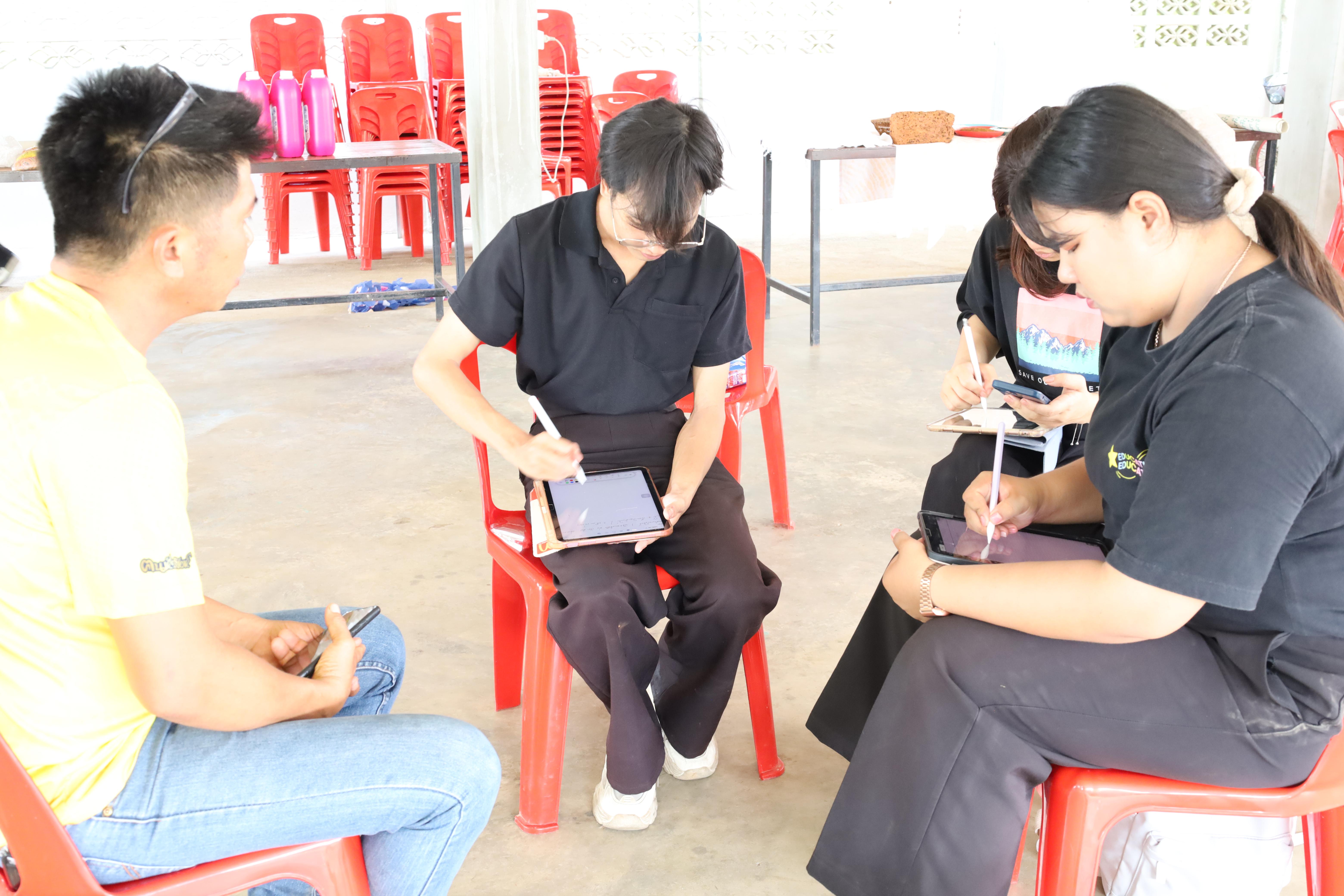 425. เมื่อวันที่ 28 - 29 เมษายน 2568 กิจกรรม Social Enterprise 1 กิจกรรมลงพื้นที่ทดลองเครื่องมือทางวิศวกรสังคมผ่านการเรียนรู้ ณ หมู่ 3 ตำบลหนองปลิง อำเภอเมืองกำแพงเพชร จังหวัดกำแพงเพชร