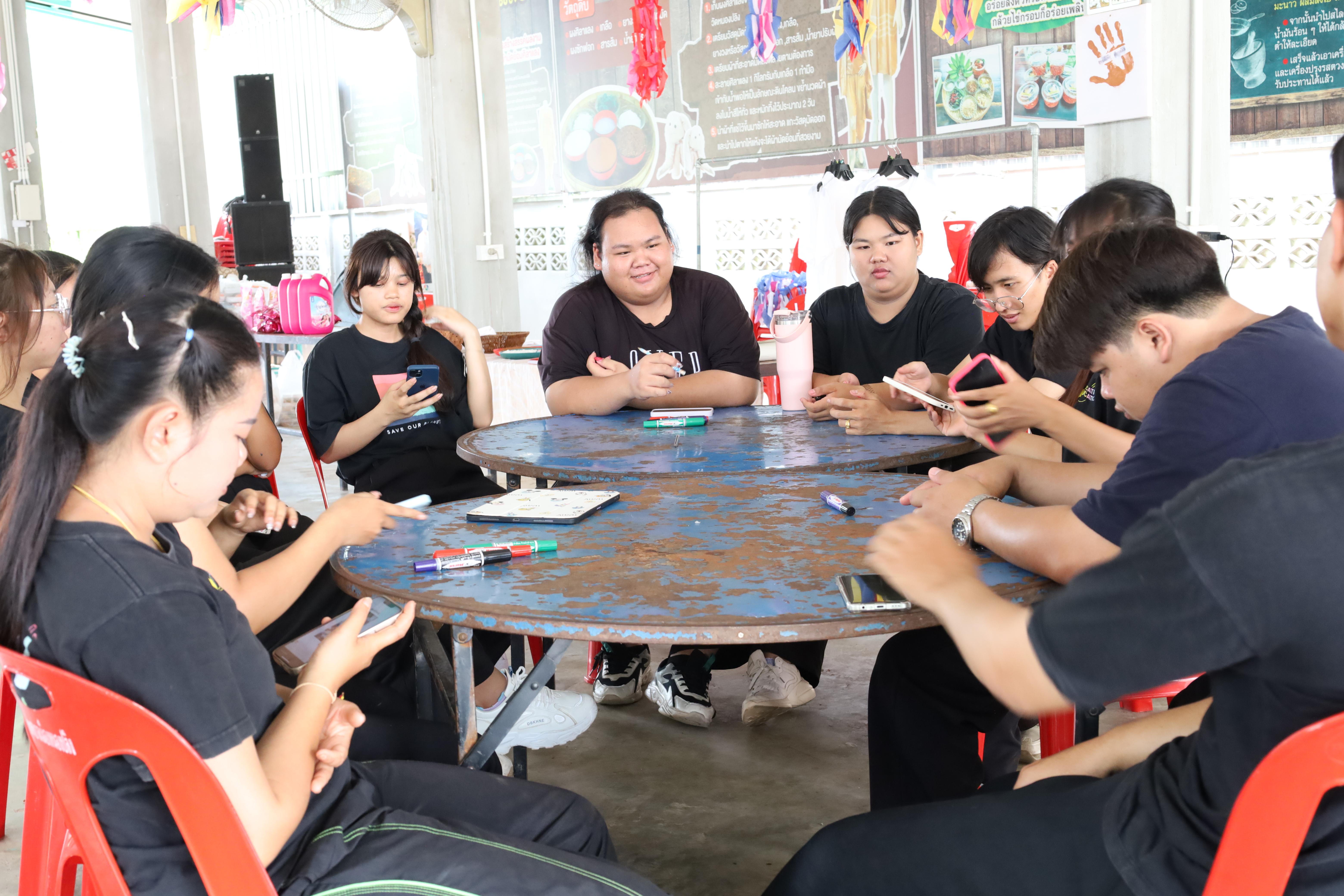 529. เมื่อวันที่ 28 - 29 เมษายน 2568 กิจกรรม Social Enterprise 1 กิจกรรมลงพื้นที่ทดลองเครื่องมือทางวิศวกรสังคมผ่านการเรียนรู้ ณ หมู่ 3 ตำบลหนองปลิง อำเภอเมืองกำแพงเพชร จังหวัดกำแพงเพชร