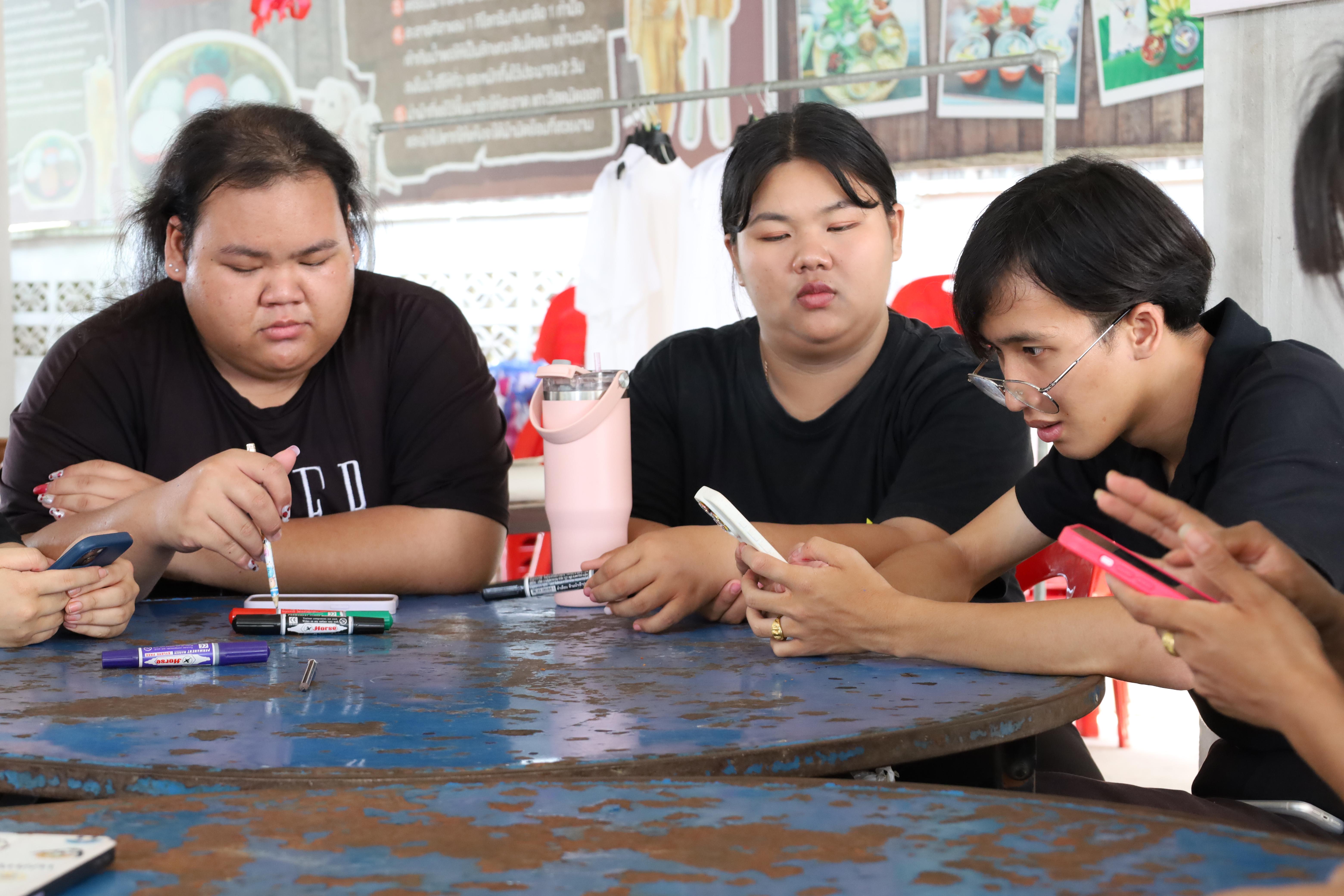 532. เมื่อวันที่ 28 - 29 เมษายน 2568 กิจกรรม Social Enterprise 1 กิจกรรมลงพื้นที่ทดลองเครื่องมือทางวิศวกรสังคมผ่านการเรียนรู้ ณ หมู่ 3 ตำบลหนองปลิง อำเภอเมืองกำแพงเพชร จังหวัดกำแพงเพชร