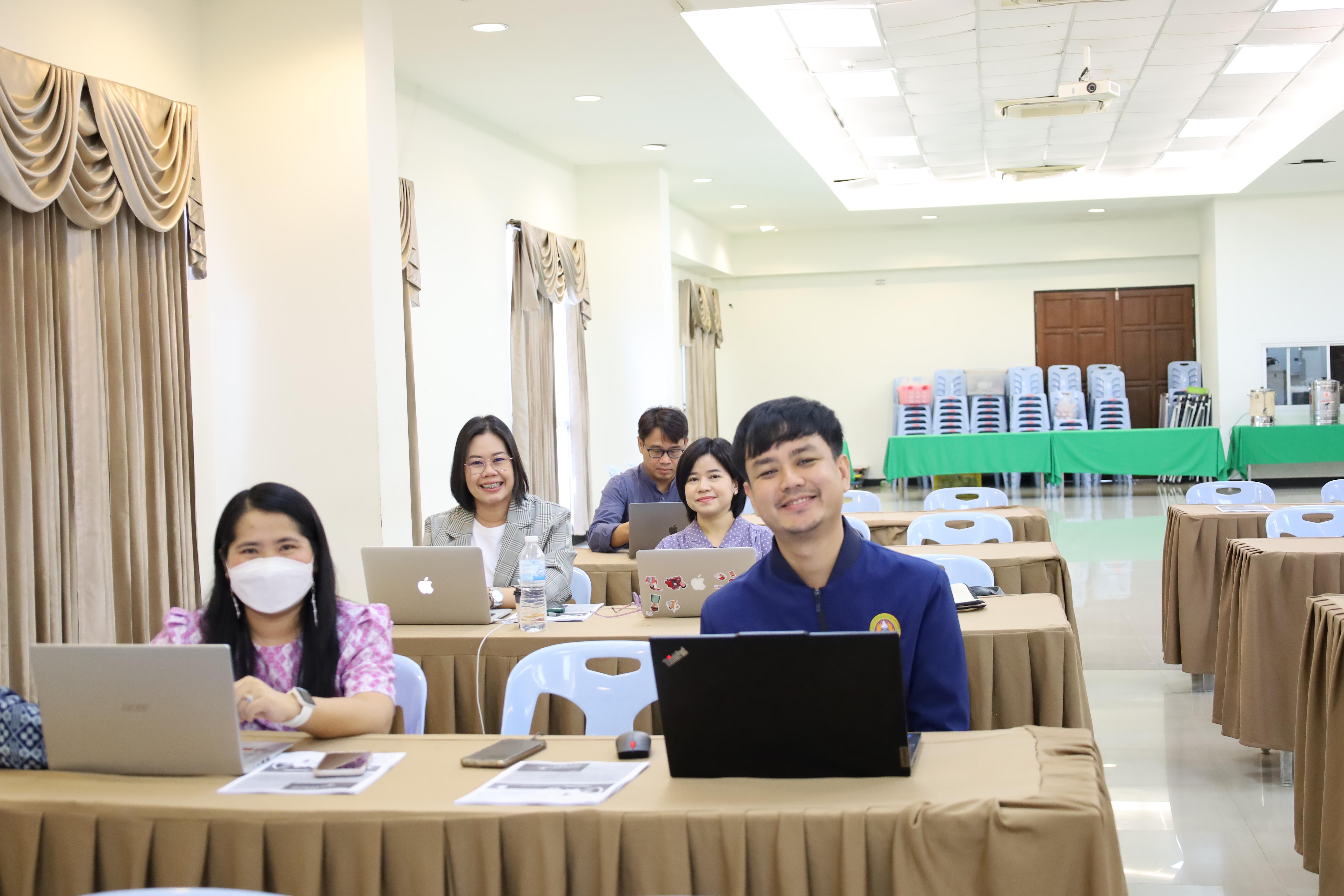 11. คณะครุศาสตร์ โดยฝ่ายวิชาการ จัดอบรมเชิงปฏิบัติการเรื่องการใช้AI สำหรับการเรียนการสอนและการวิจัย