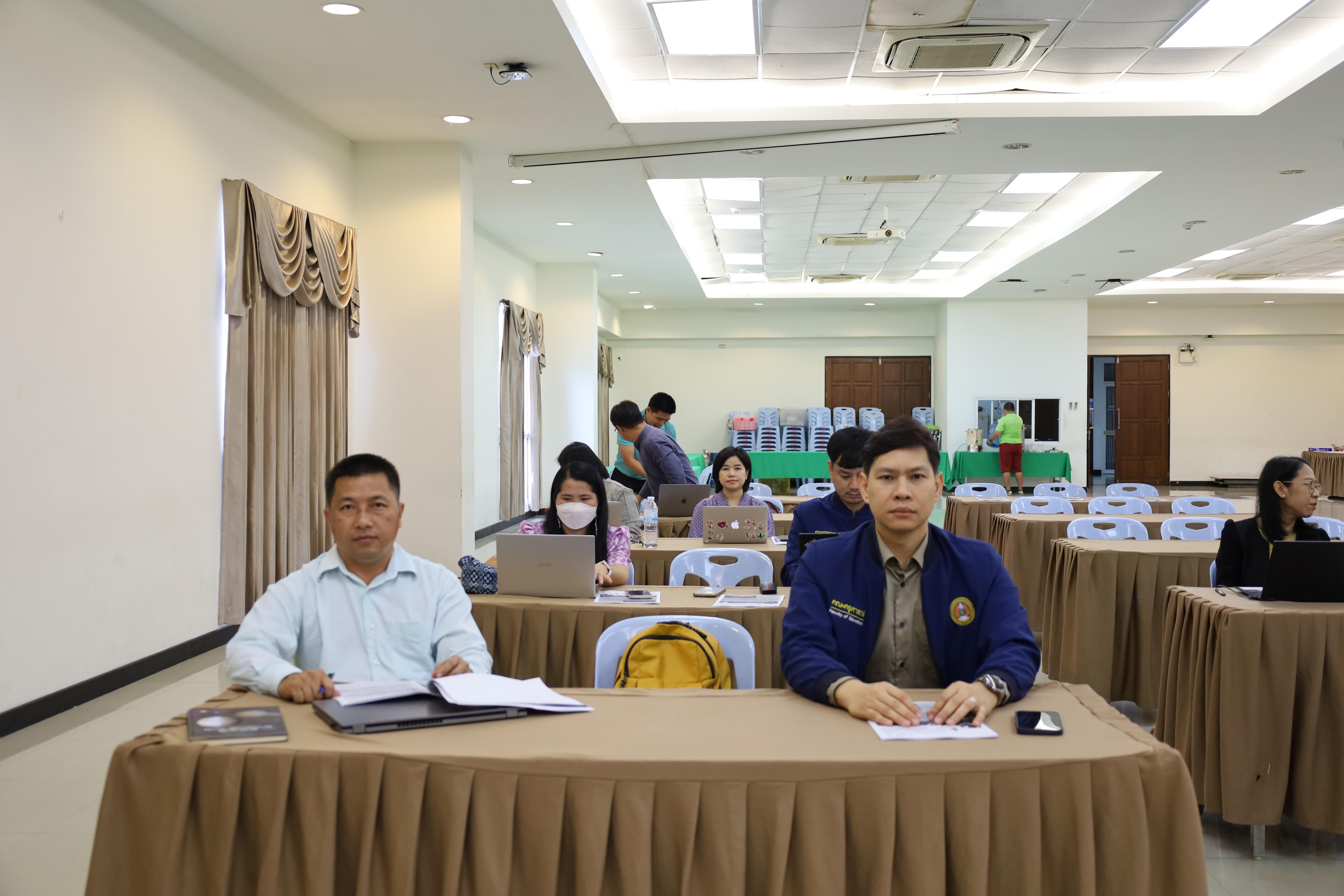 23. คณะครุศาสตร์ โดยฝ่ายวิชาการ จัดอบรมเชิงปฏิบัติการเรื่องการใช้AI สำหรับการเรียนการสอนและการวิจัย