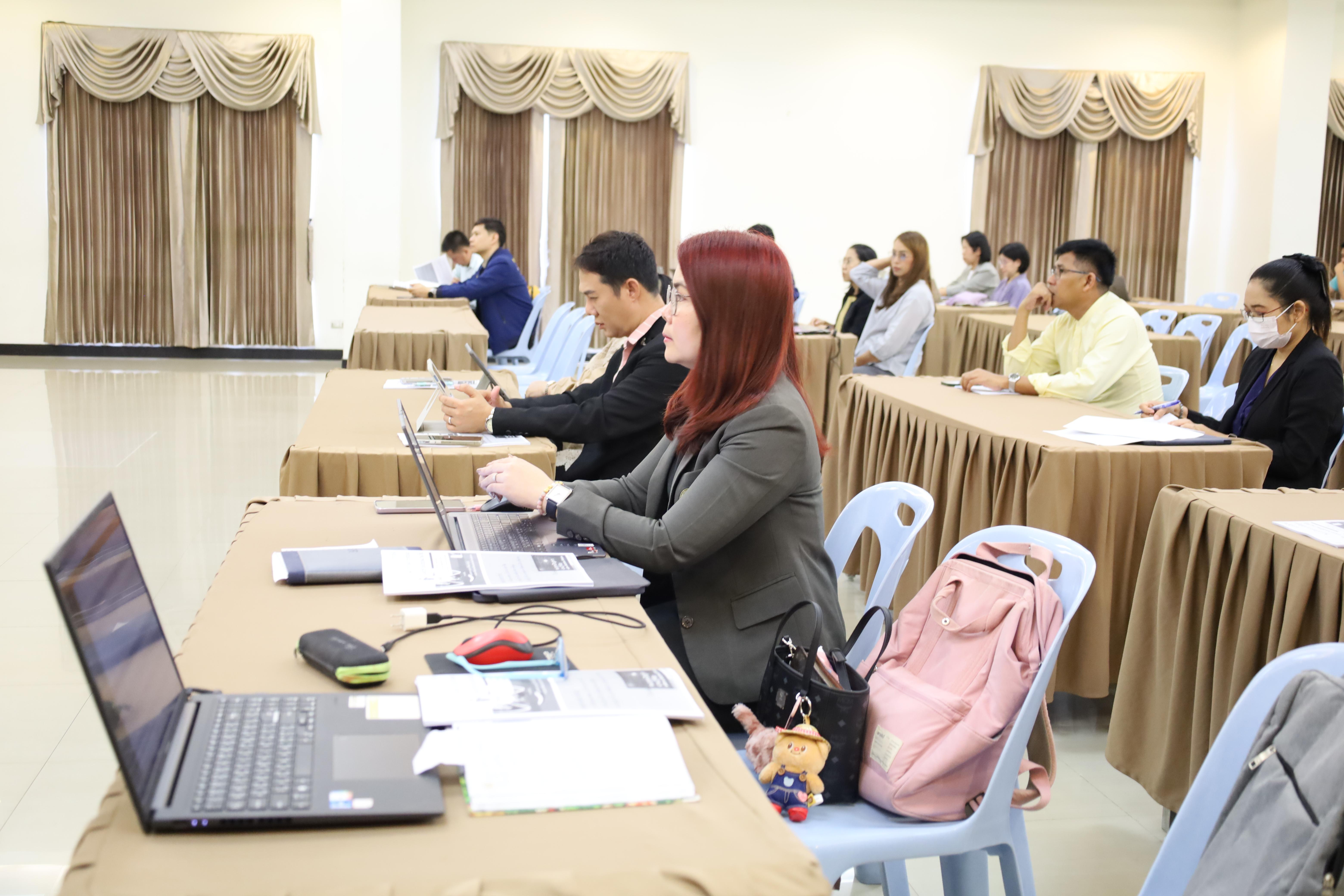 38. คณะครุศาสตร์ โดยฝ่ายวิชาการ จัดอบรมเชิงปฏิบัติการเรื่องการใช้AI สำหรับการเรียนการสอนและการวิจัย