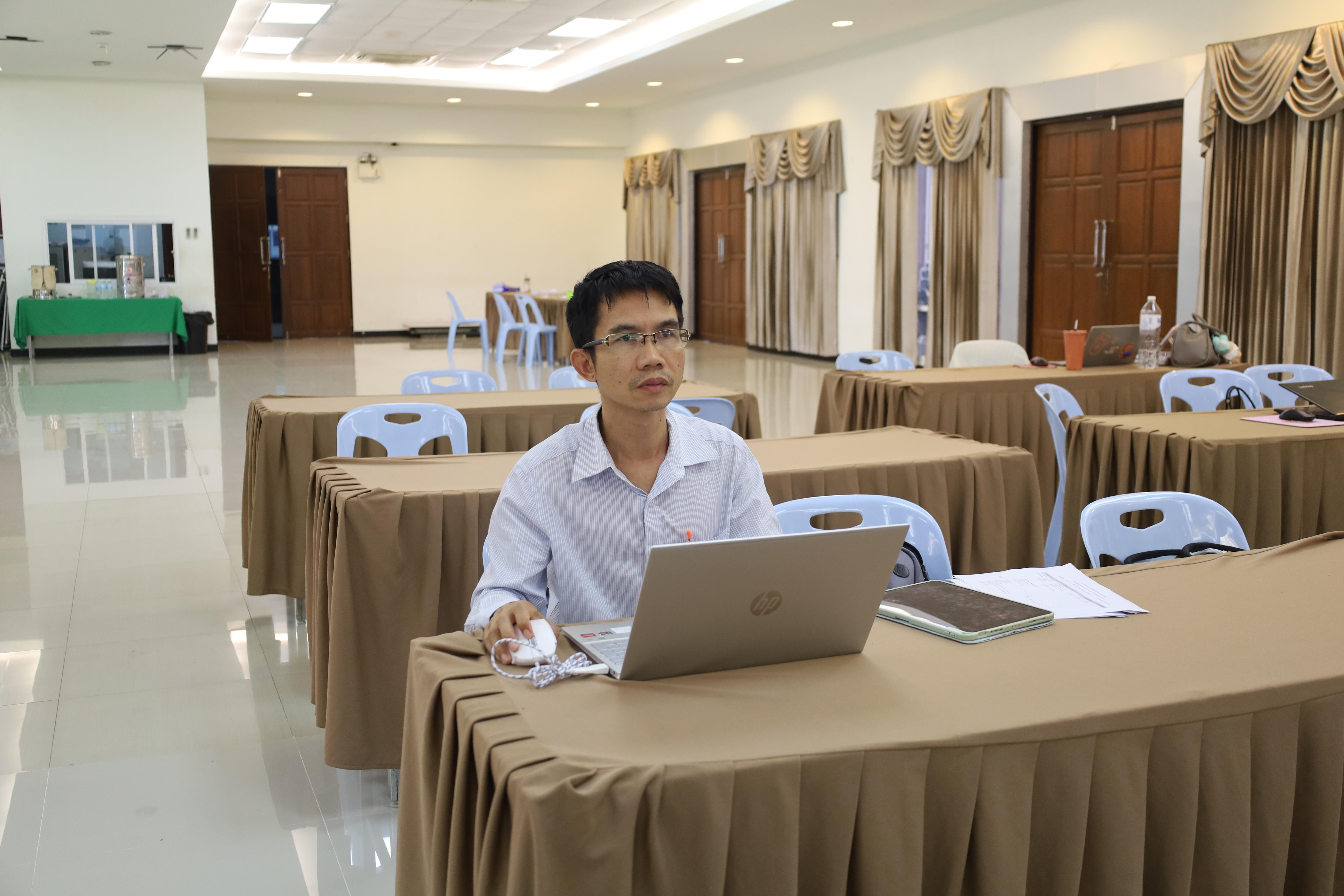 124. คณะครุศาสตร์ โดยฝ่ายวิชาการ จัดอบรมเชิงปฏิบัติการเรื่องการใช้AI สำหรับการเรียนการสอนและการวิจัย