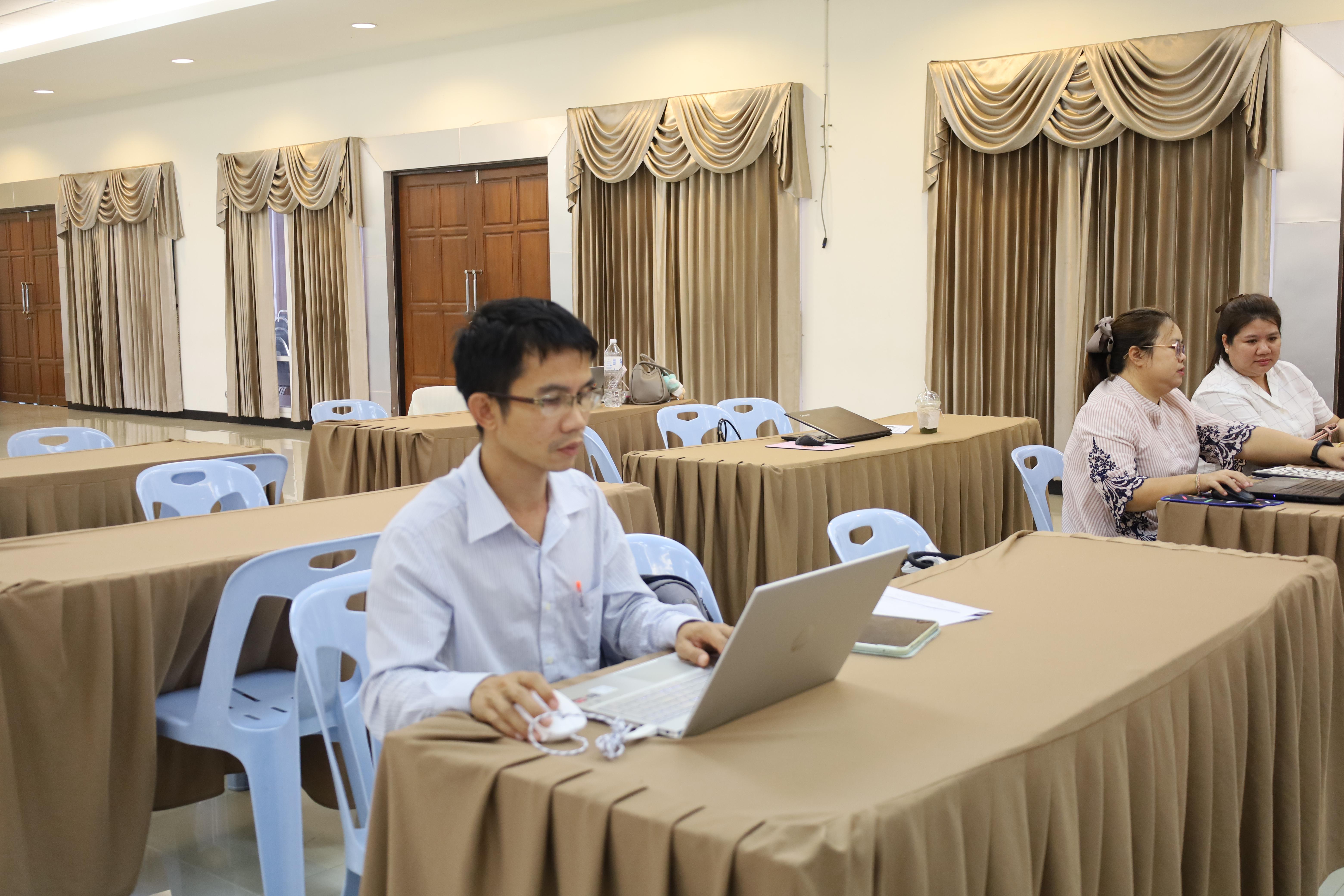 126. คณะครุศาสตร์ โดยฝ่ายวิชาการ จัดอบรมเชิงปฏิบัติการเรื่องการใช้AI สำหรับการเรียนการสอนและการวิจัย