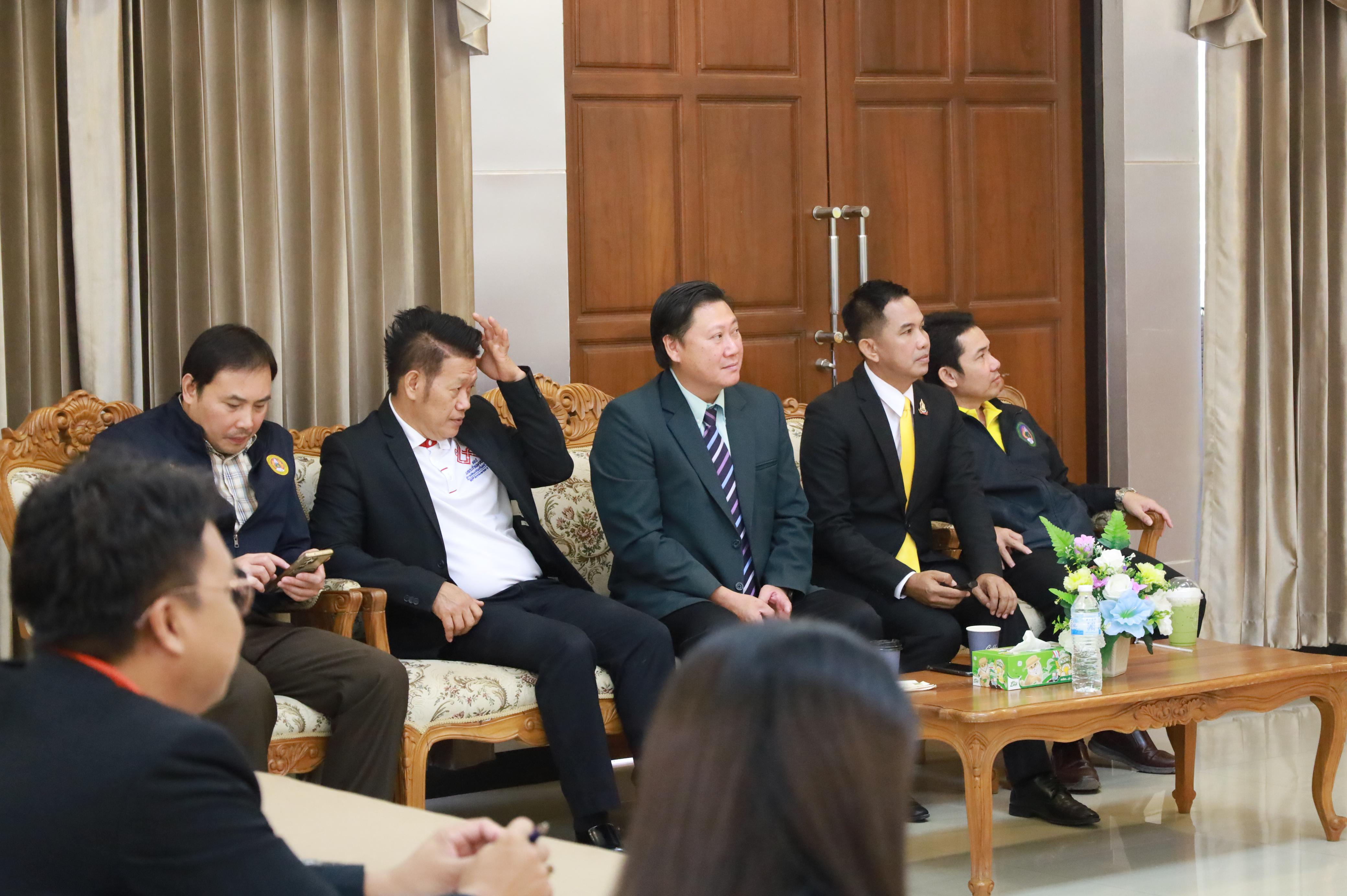 35. การพัฒนาภาวะผู้นำของนักบริหารมืออาชีพในยุคดิสรัปชั่น ซึ่งคณะกรรมการบัณฑิตศึกษาประจำสาขาวิชาการบริหารการศึกษา