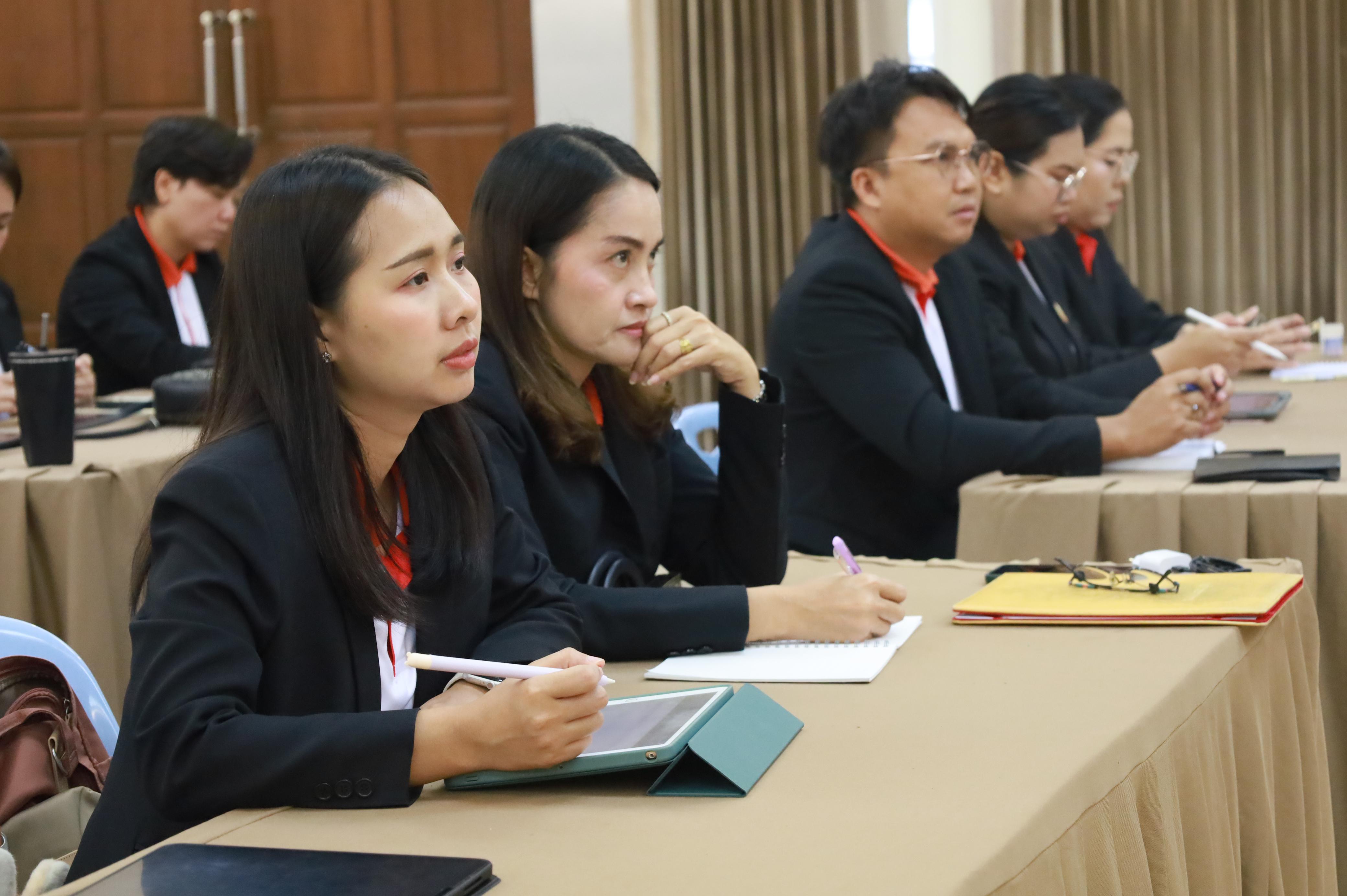 44. การพัฒนาภาวะผู้นำของนักบริหารมืออาชีพในยุคดิสรัปชั่น ซึ่งคณะกรรมการบัณฑิตศึกษาประจำสาขาวิชาการบริหารการศึกษา