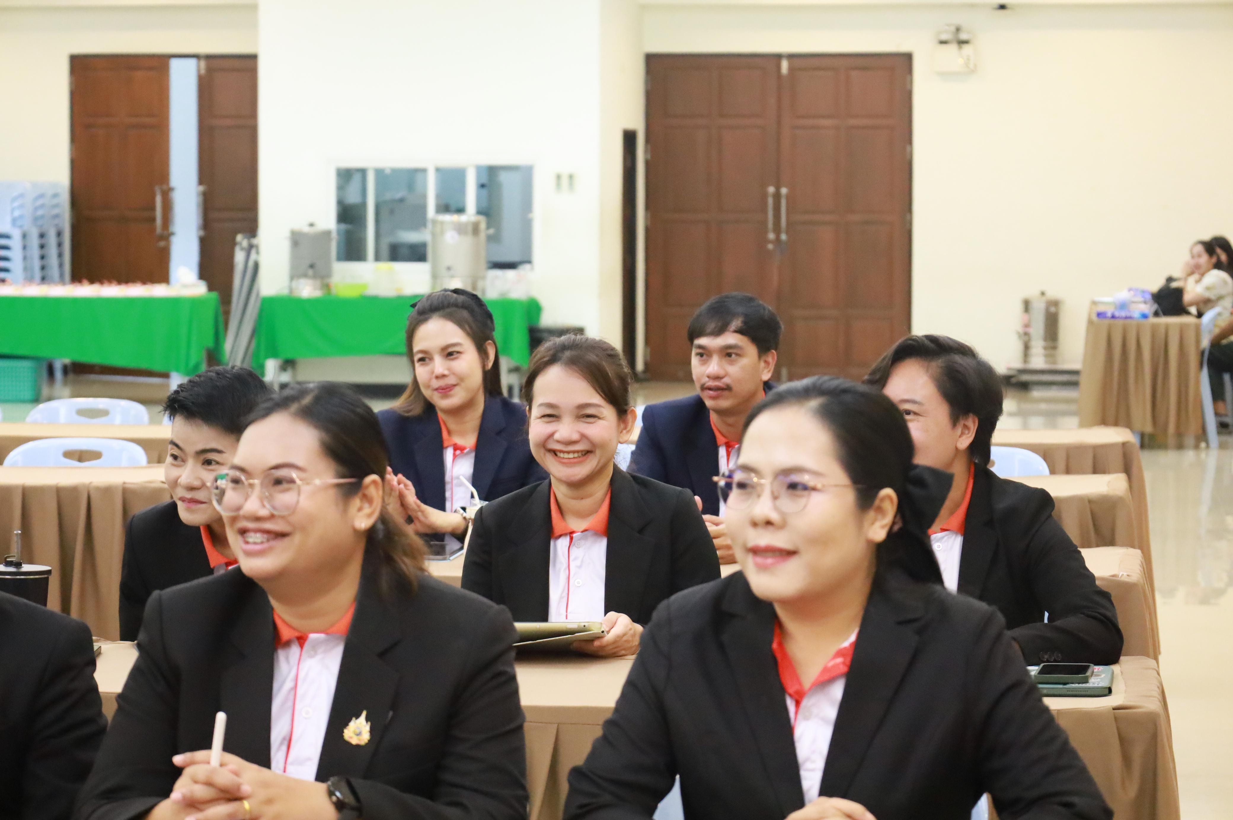 70. การพัฒนาภาวะผู้นำของนักบริหารมืออาชีพในยุคดิสรัปชั่น ซึ่งคณะกรรมการบัณฑิตศึกษาประจำสาขาวิชาการบริหารการศึกษา