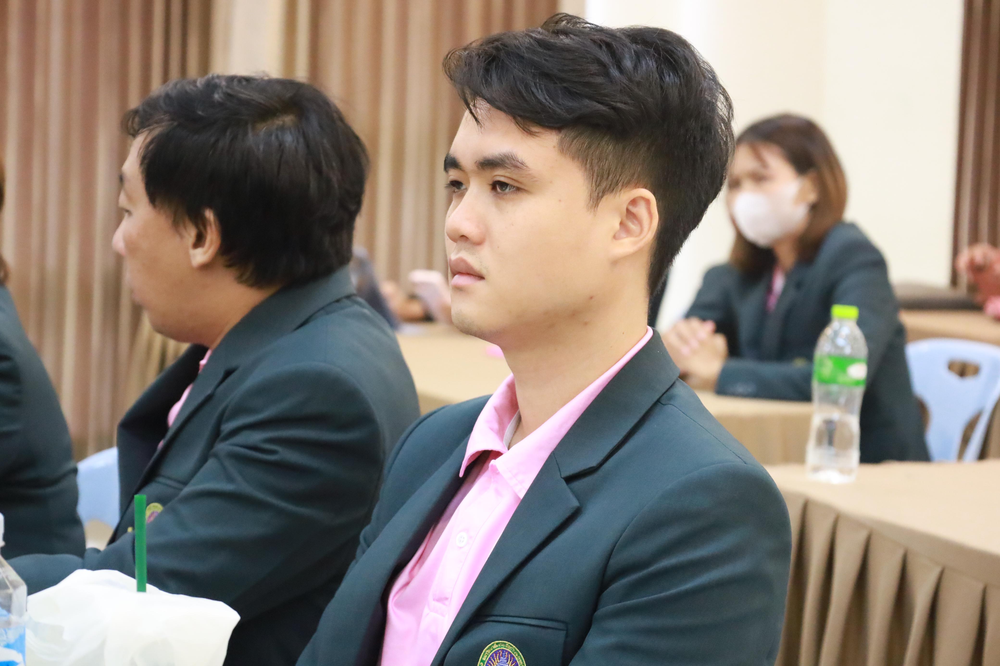 92. การพัฒนาภาวะผู้นำของนักบริหารมืออาชีพในยุคดิสรัปชั่น ซึ่งคณะกรรมการบัณฑิตศึกษาประจำสาขาวิชาการบริหารการศึกษา