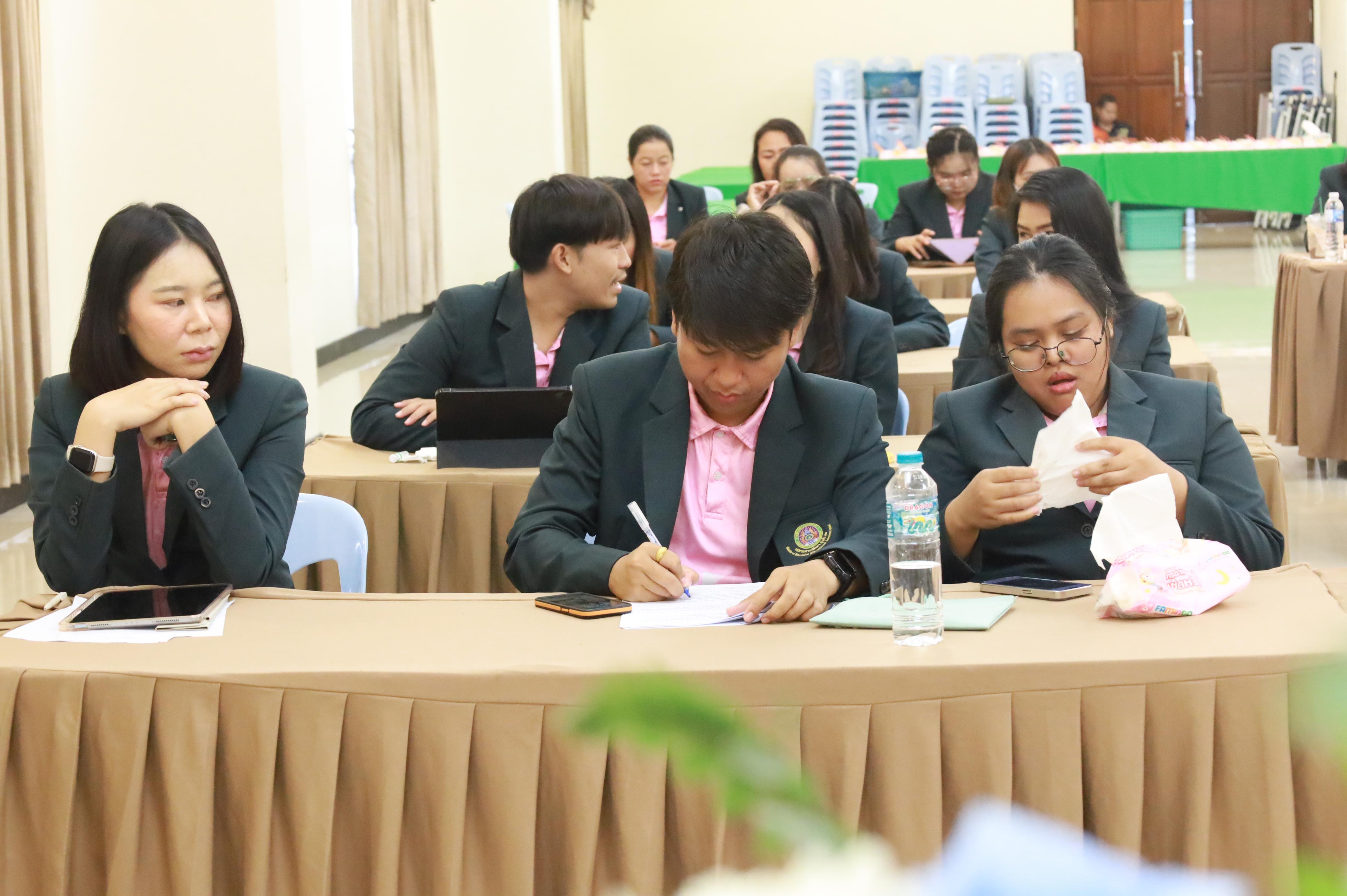 125. การพัฒนาภาวะผู้นำของนักบริหารมืออาชีพในยุคดิสรัปชั่น ซึ่งคณะกรรมการบัณฑิตศึกษาประจำสาขาวิชาการบริหารการศึกษา