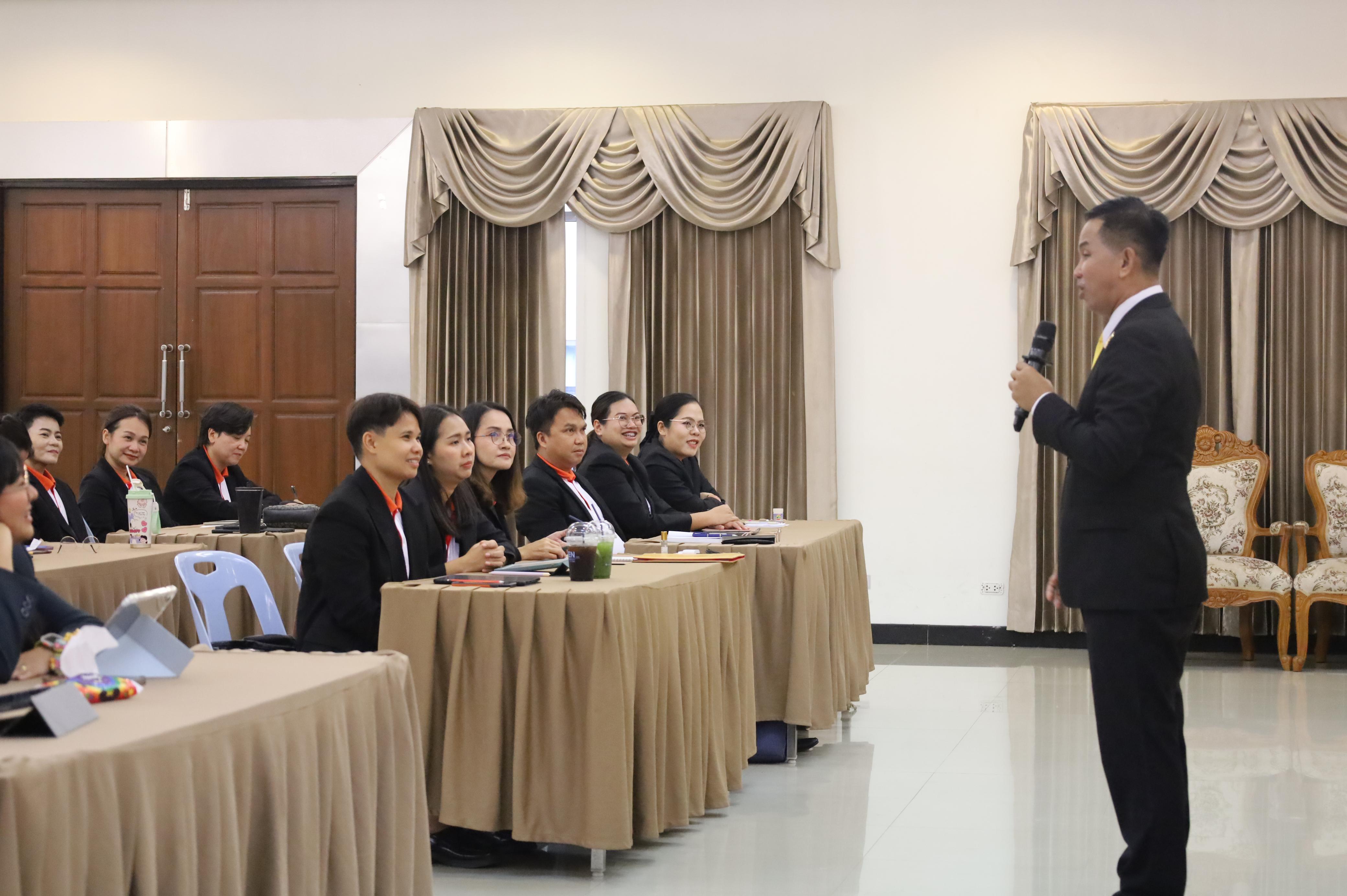 140. การพัฒนาภาวะผู้นำของนักบริหารมืออาชีพในยุคดิสรัปชั่น ซึ่งคณะกรรมการบัณฑิตศึกษาประจำสาขาวิชาการบริหารการศึกษา