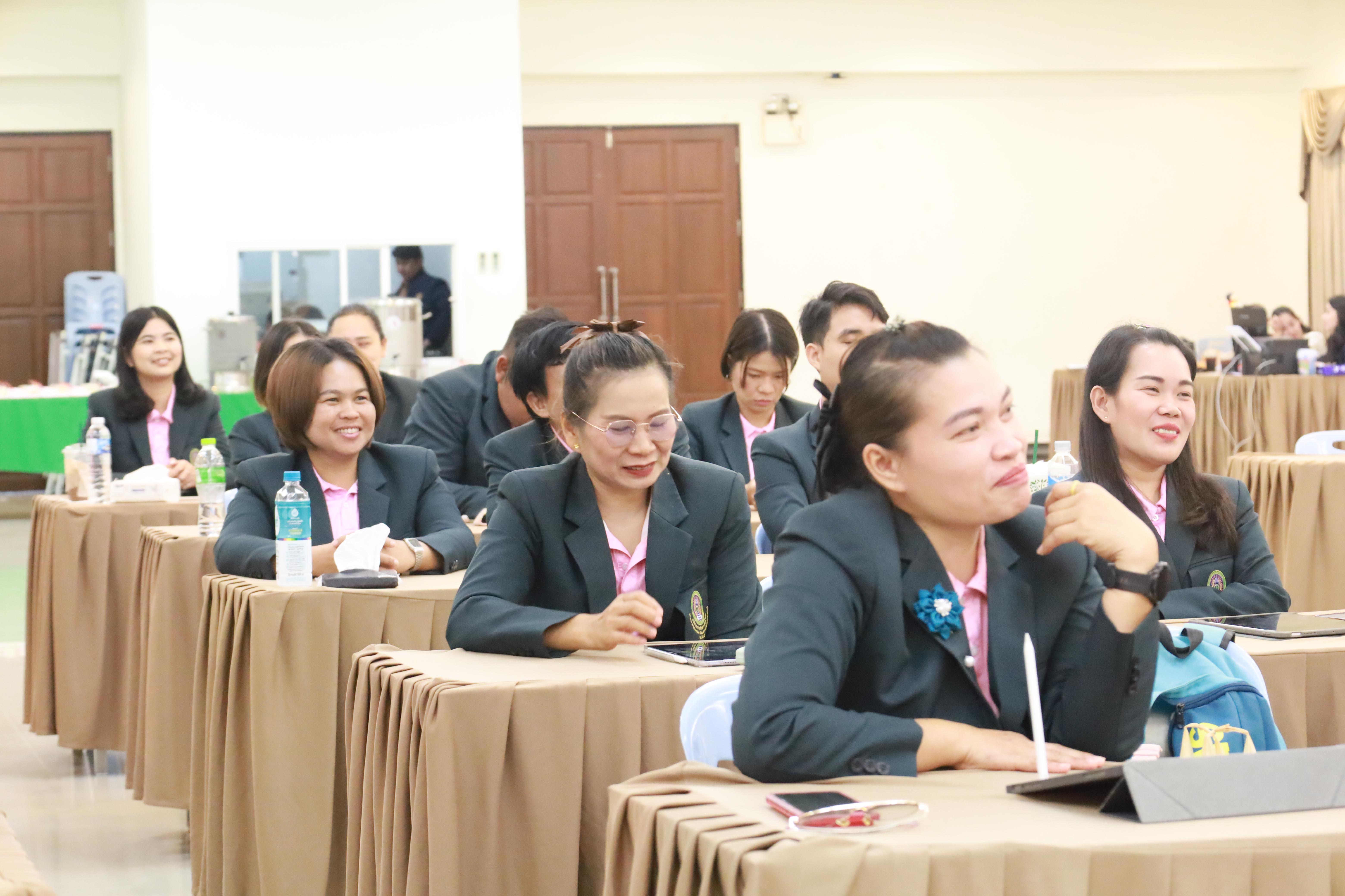 144. การพัฒนาภาวะผู้นำของนักบริหารมืออาชีพในยุคดิสรัปชั่น ซึ่งคณะกรรมการบัณฑิตศึกษาประจำสาขาวิชาการบริหารการศึกษา