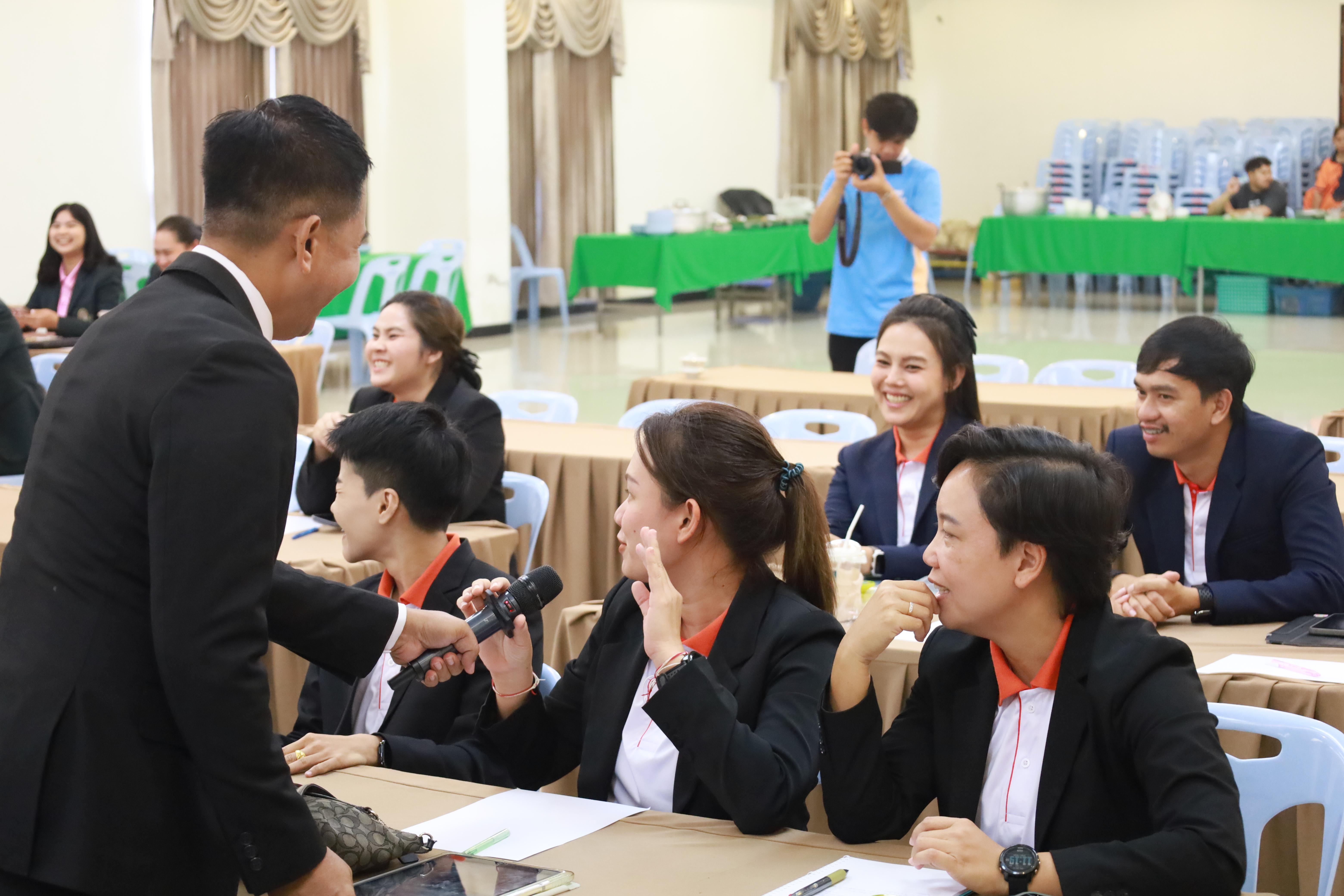 268. การพัฒนาภาวะผู้นำของนักบริหารมืออาชีพในยุคดิสรัปชั่น ซึ่งคณะกรรมการบัณฑิตศึกษาประจำสาขาวิชาการบริหารการศึกษา