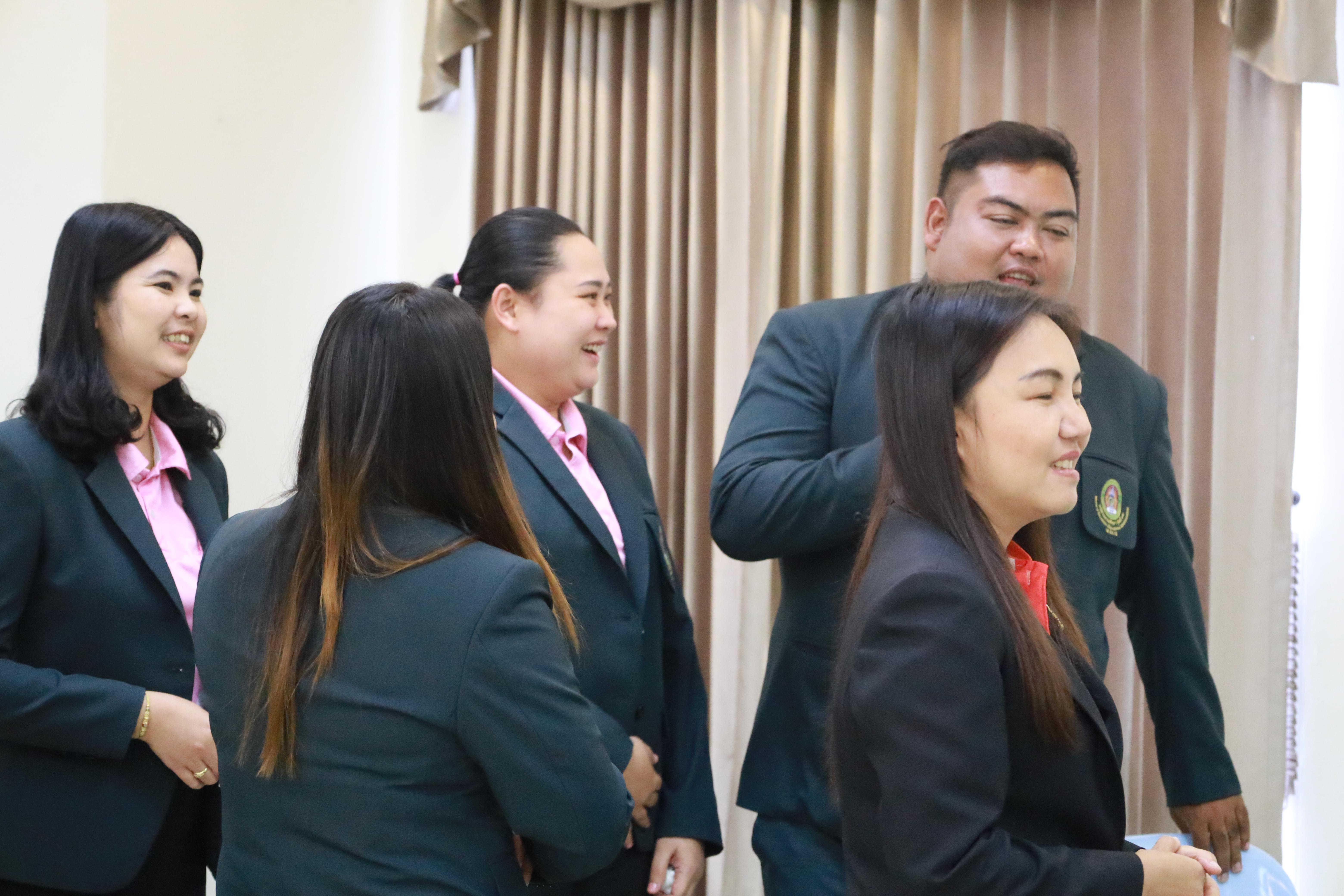 306. การพัฒนาภาวะผู้นำของนักบริหารมืออาชีพในยุคดิสรัปชั่น ซึ่งคณะกรรมการบัณฑิตศึกษาประจำสาขาวิชาการบริหารการศึกษา