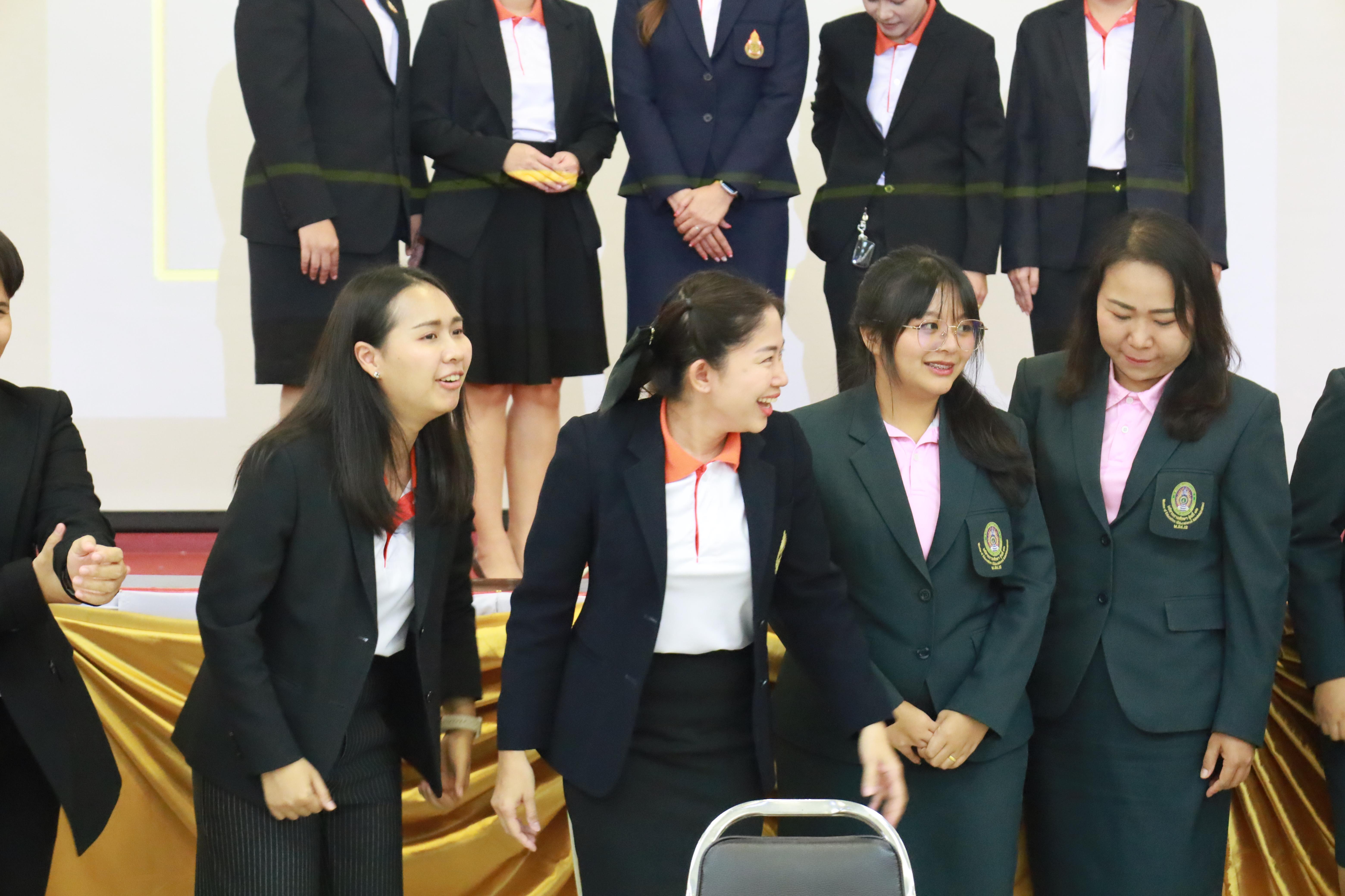 347. การพัฒนาภาวะผู้นำของนักบริหารมืออาชีพในยุคดิสรัปชั่น ซึ่งคณะกรรมการบัณฑิตศึกษาประจำสาขาวิชาการบริหารการศึกษา
