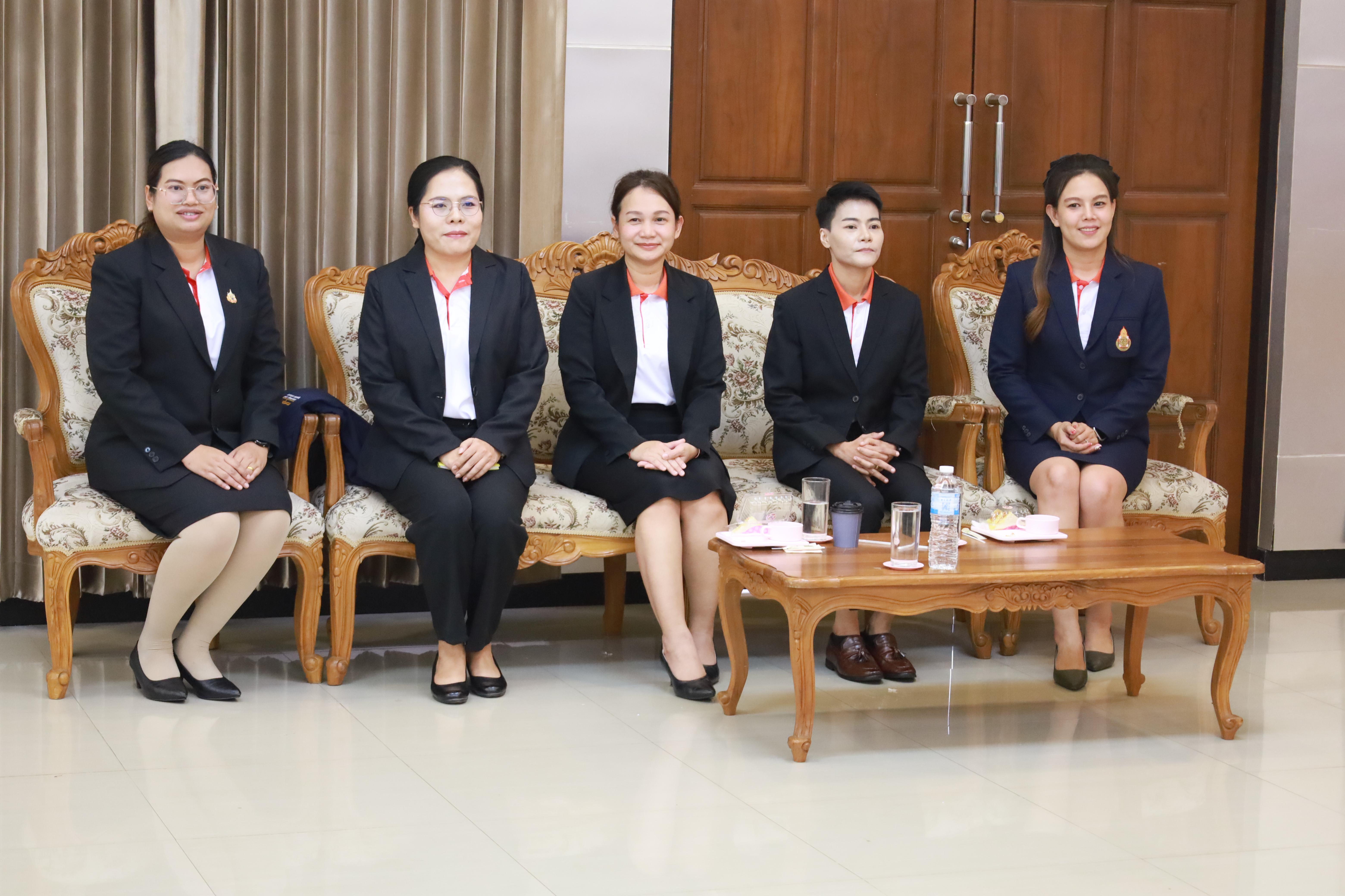 360. การพัฒนาภาวะผู้นำของนักบริหารมืออาชีพในยุคดิสรัปชั่น ซึ่งคณะกรรมการบัณฑิตศึกษาประจำสาขาวิชาการบริหารการศึกษา