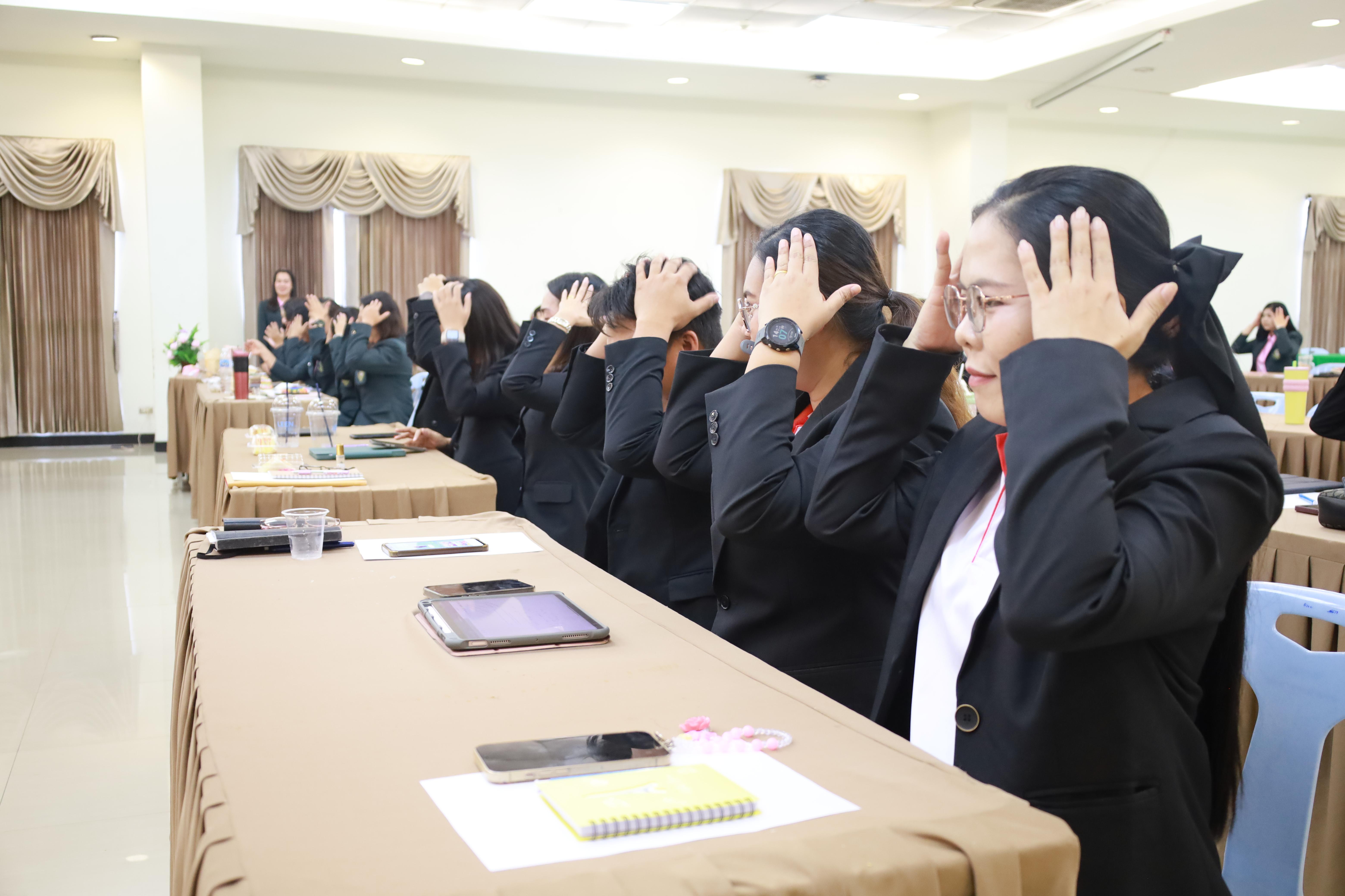 379. การพัฒนาภาวะผู้นำของนักบริหารมืออาชีพในยุคดิสรัปชั่น ซึ่งคณะกรรมการบัณฑิตศึกษาประจำสาขาวิชาการบริหารการศึกษา