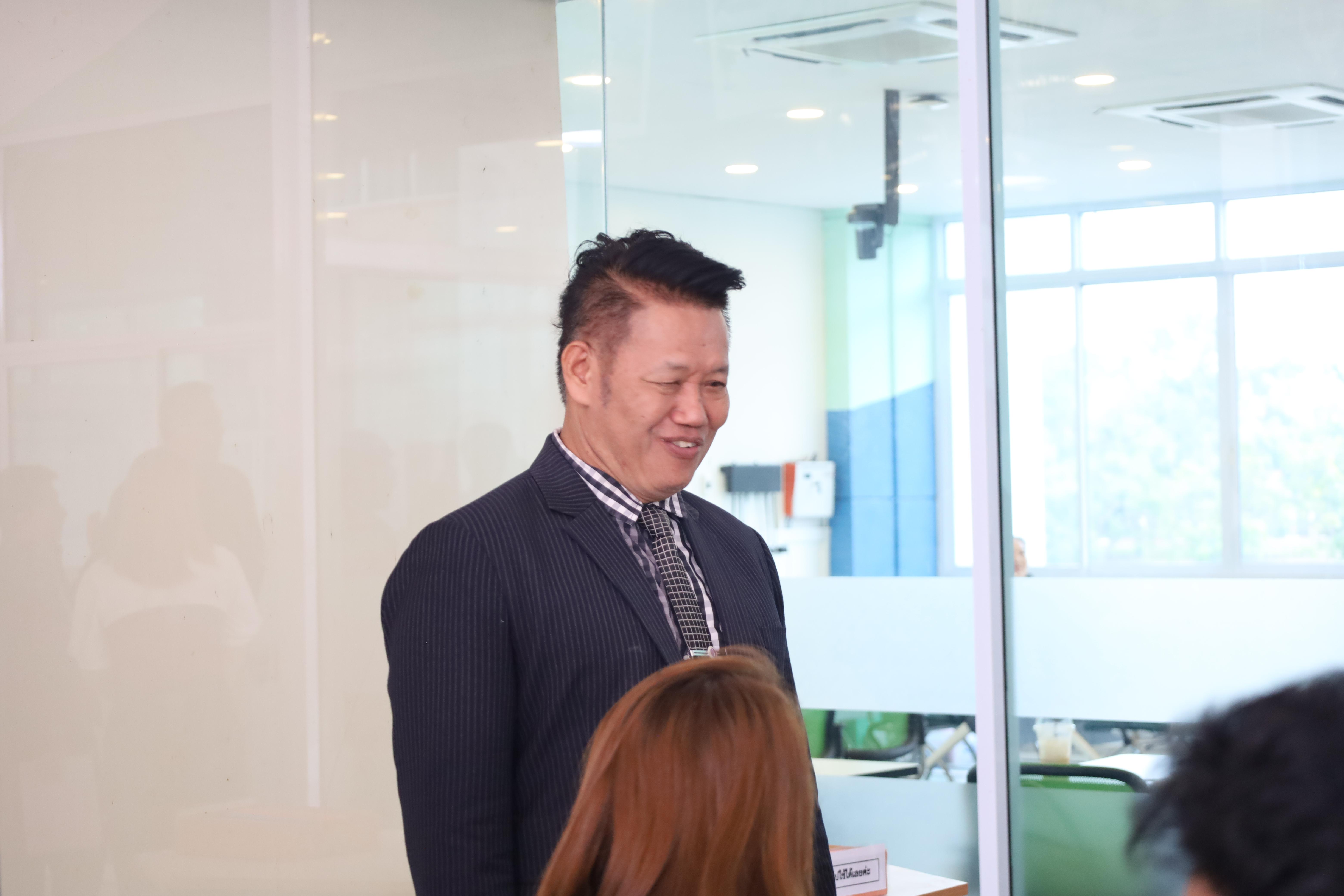 4. เมื่อวันที่ 23 สิงหาคม 2568 ผศ.ดร.ประจบ ขวัญมั่น คณบดีคณะครุศาสตร์ พร้อมด้วยคณะผู้บริหาร ได้ตรวจเยี่ยมการสอบคัดเลือกนักศึกษาระดับปริญญาโท ประจำภาคเรียนที่ 2 ปีการศึกษา 2568 ทั้งภาคข้อเขียนและการสัมภาษณ์