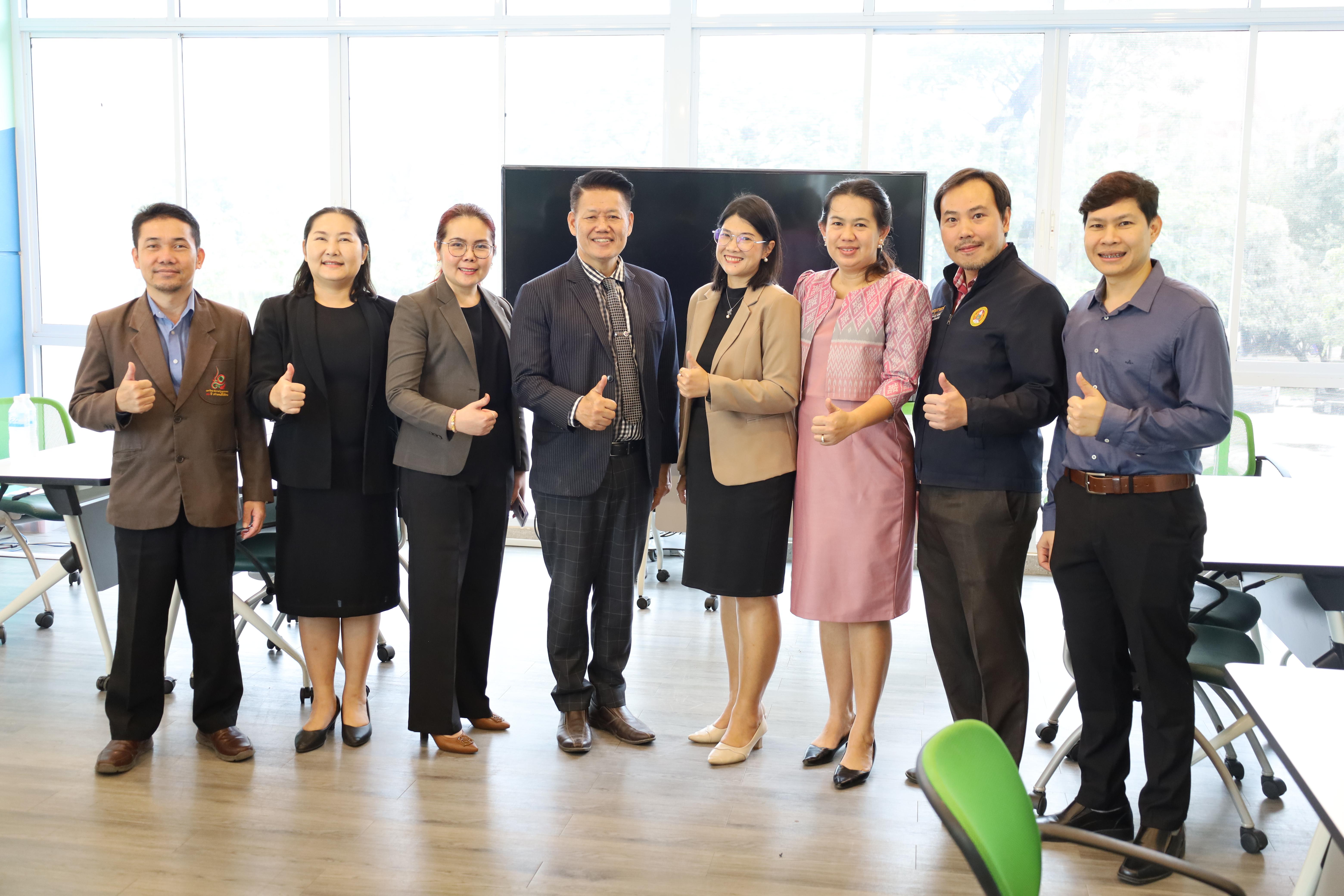 12. เมื่อวันที่ 23 สิงหาคม 2568 ผศ.ดร.ประจบ ขวัญมั่น คณบดีคณะครุศาสตร์ พร้อมด้วยคณะผู้บริหาร ได้ตรวจเยี่ยมการสอบคัดเลือกนักศึกษาระดับปริญญาโท ประจำภาคเรียนที่ 2 ปีการศึกษา 2568 ทั้งภาคข้อเขียนและการสัมภาษณ์