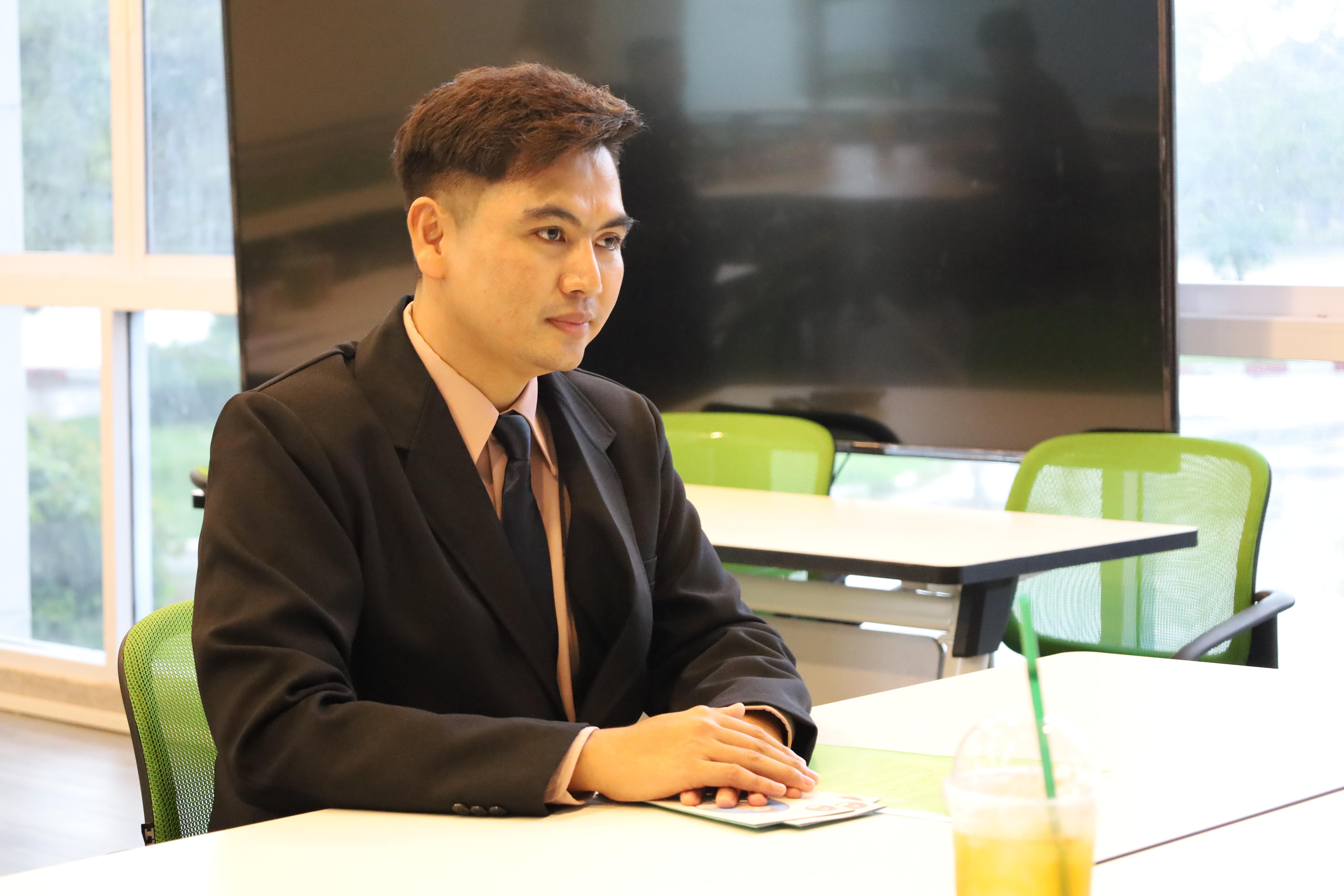 50. เมื่อวันที่ 23 สิงหาคม 2568 ผศ.ดร.ประจบ ขวัญมั่น คณบดีคณะครุศาสตร์ พร้อมด้วยคณะผู้บริหาร ได้ตรวจเยี่ยมการสอบคัดเลือกนักศึกษาระดับปริญญาโท ประจำภาคเรียนที่ 2 ปีการศึกษา 2568 ทั้งภาคข้อเขียนและการสัมภาษณ์