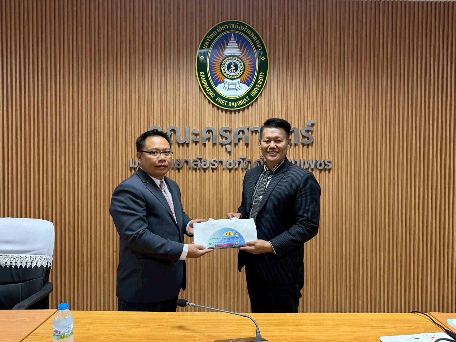 151. สาขาวิชาการบริหารการศึกษา ระดับบัณฑิตศึกษา คณะครุศาสตร์ มหาวิทยาลัยราชภัฏกำแพงเพชร ได้จัดกิจกรรม อบรมเชิงปฏิบัติการ “การเตรียมความพร้อมก่อนฝึกประสบการณ์วิชาชีพ” ประจำปีการศึกษา 2568