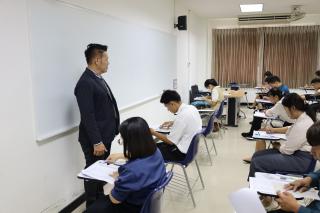 เมื่อวันที่ 23 สิงหาคม 2568 ผศ.ดร.ประจบ ขวัญมั่น คณบดีคณะครุศาสตร์พร้อมด้วยคณะผู้บริหาร คณะครุศาสตร์ ได้ลงพื้นที่ตรวจเยี่ยมการสอบคัดเลือกนักศึกษาเข้าศึกษาในหลักสูตรประกาศนียบัตรสาขาวิชาชีพครู ประจำปีการศึกษา 2568