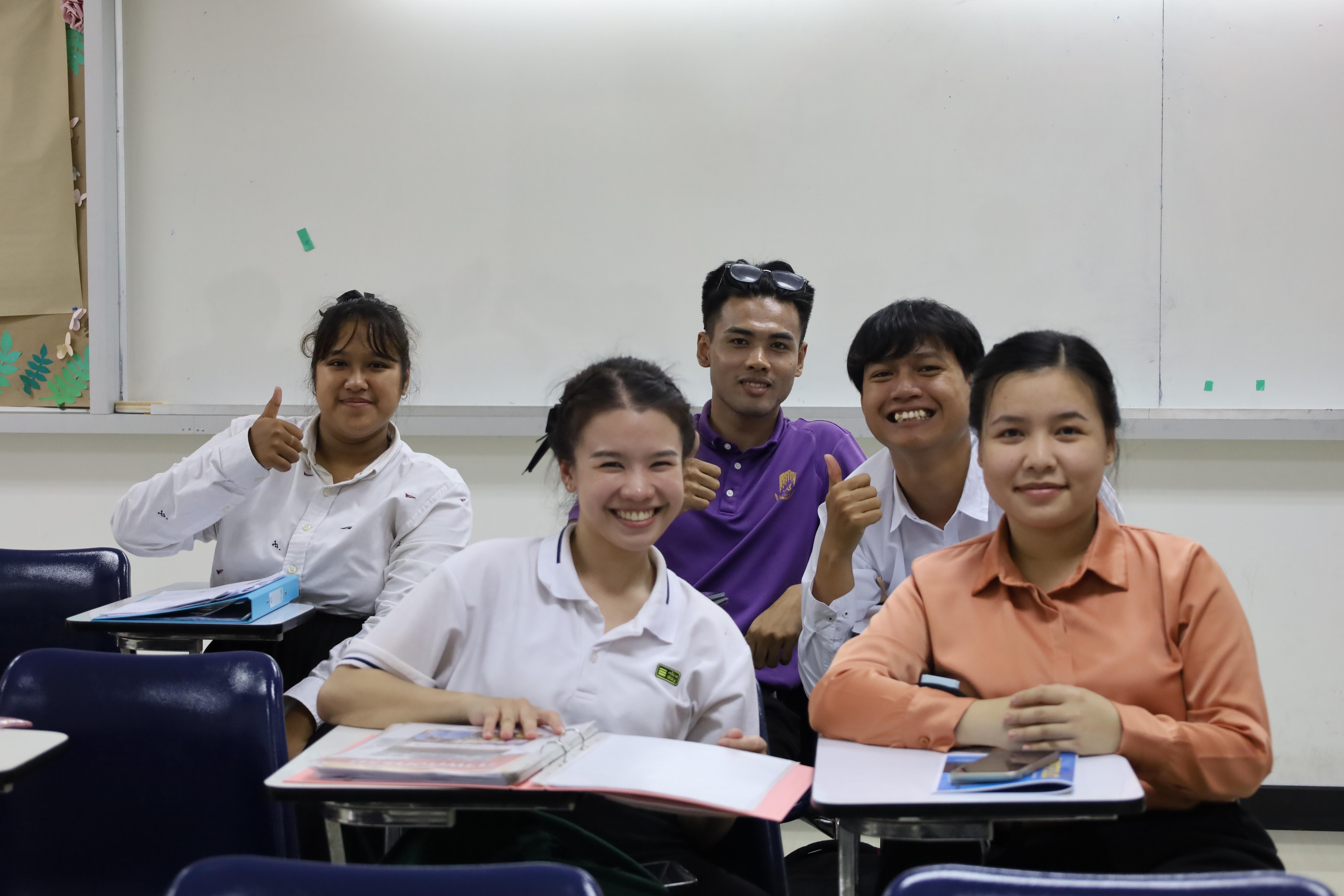 89. เมื่อวันที่ 23 สิงหาคม 2568 ผศ.ดร.ประจบ ขวัญมั่น คณบดีคณะครุศาสตร์พร้อมด้วยคณะผู้บริหาร คณะครุศาสตร์ ได้ลงพื้นที่ตรวจเยี่ยมการสอบคัดเลือกนักศึกษาเข้าศึกษาในหลักสูตรประกาศนียบัตรสาขาวิชาชีพครู ประจำปีการศึกษา 2568