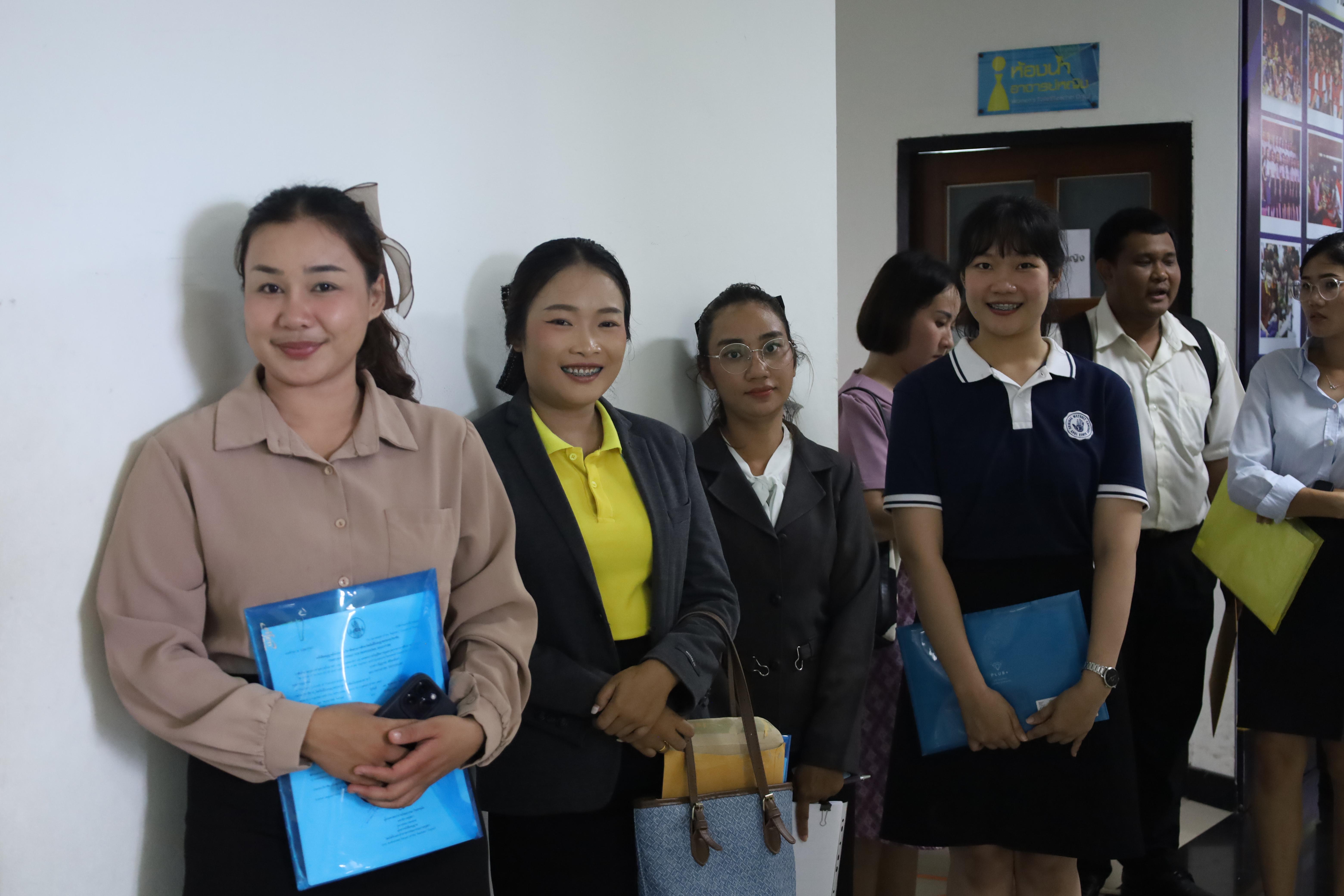 104. เมื่อวันที่ 23 สิงหาคม 2568 ผศ.ดร.ประจบ ขวัญมั่น คณบดีคณะครุศาสตร์พร้อมด้วยคณะผู้บริหาร คณะครุศาสตร์ ได้ลงพื้นที่ตรวจเยี่ยมการสอบคัดเลือกนักศึกษาเข้าศึกษาในหลักสูตรประกาศนียบัตรสาขาวิชาชีพครู ประจำปีการศึกษา 2568