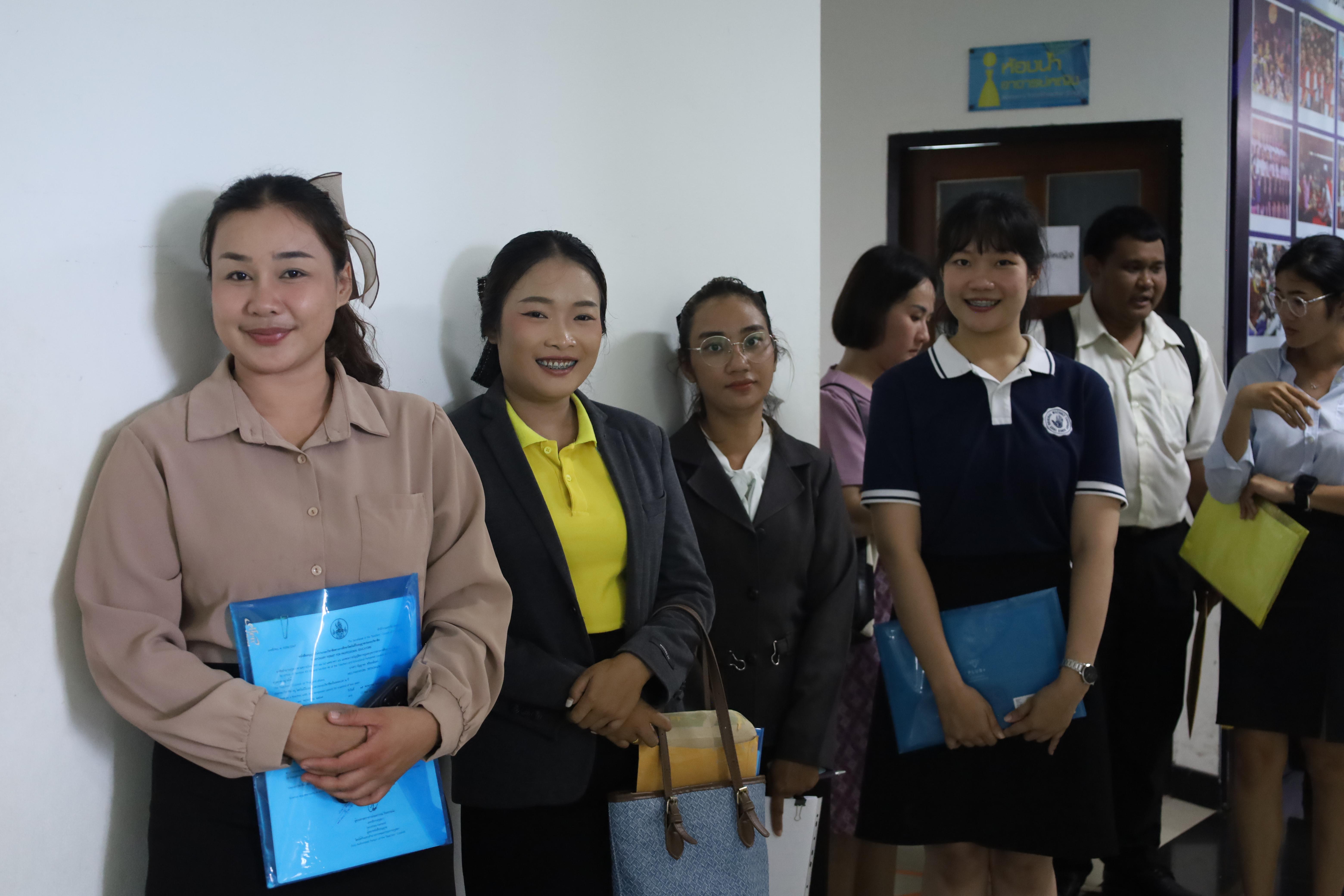 105. เมื่อวันที่ 23 สิงหาคม 2568 ผศ.ดร.ประจบ ขวัญมั่น คณบดีคณะครุศาสตร์พร้อมด้วยคณะผู้บริหาร คณะครุศาสตร์ ได้ลงพื้นที่ตรวจเยี่ยมการสอบคัดเลือกนักศึกษาเข้าศึกษาในหลักสูตรประกาศนียบัตรสาขาวิชาชีพครู ประจำปีการศึกษา 2568